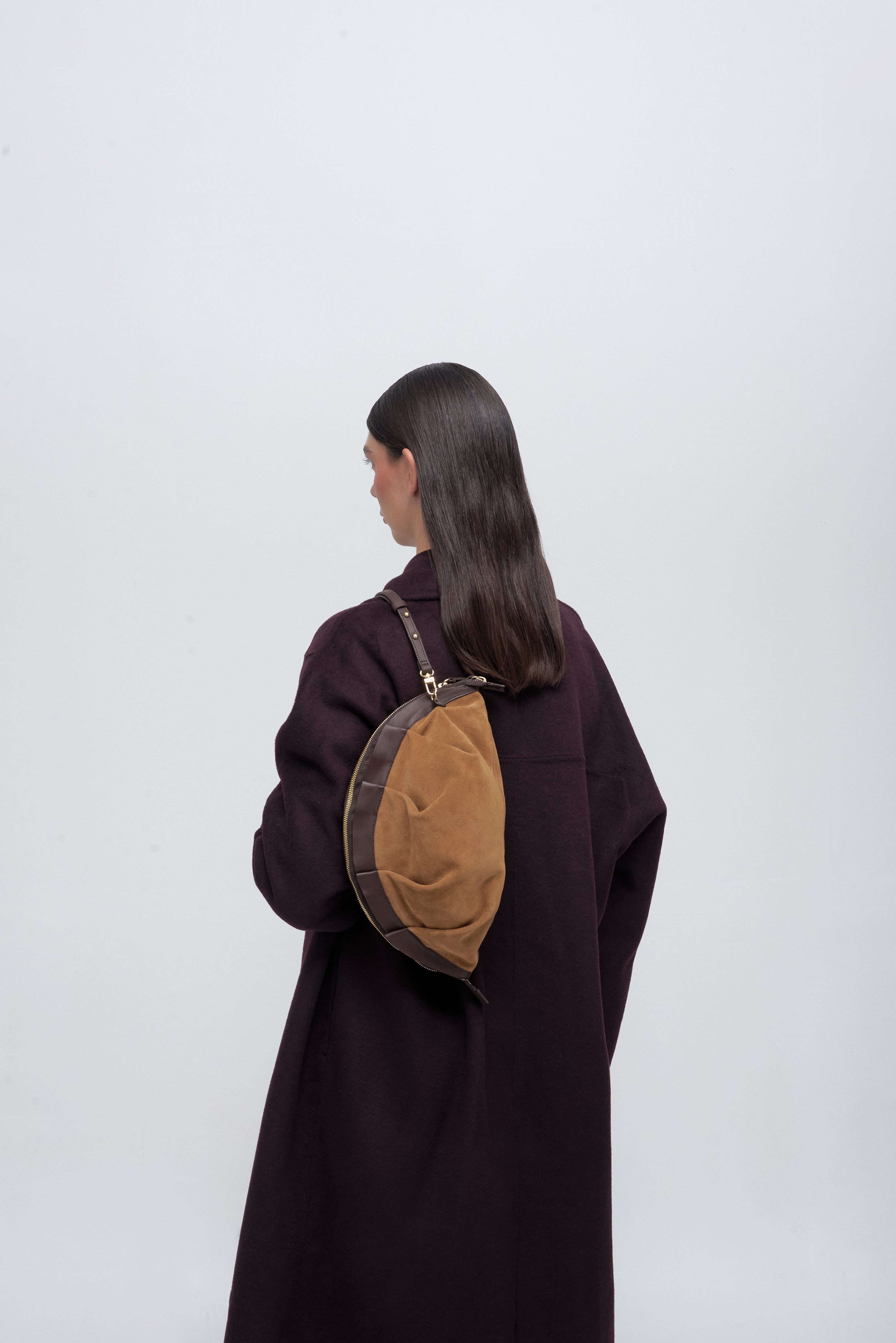 Bolso Gyoza Ante y Piel - Studio Collection