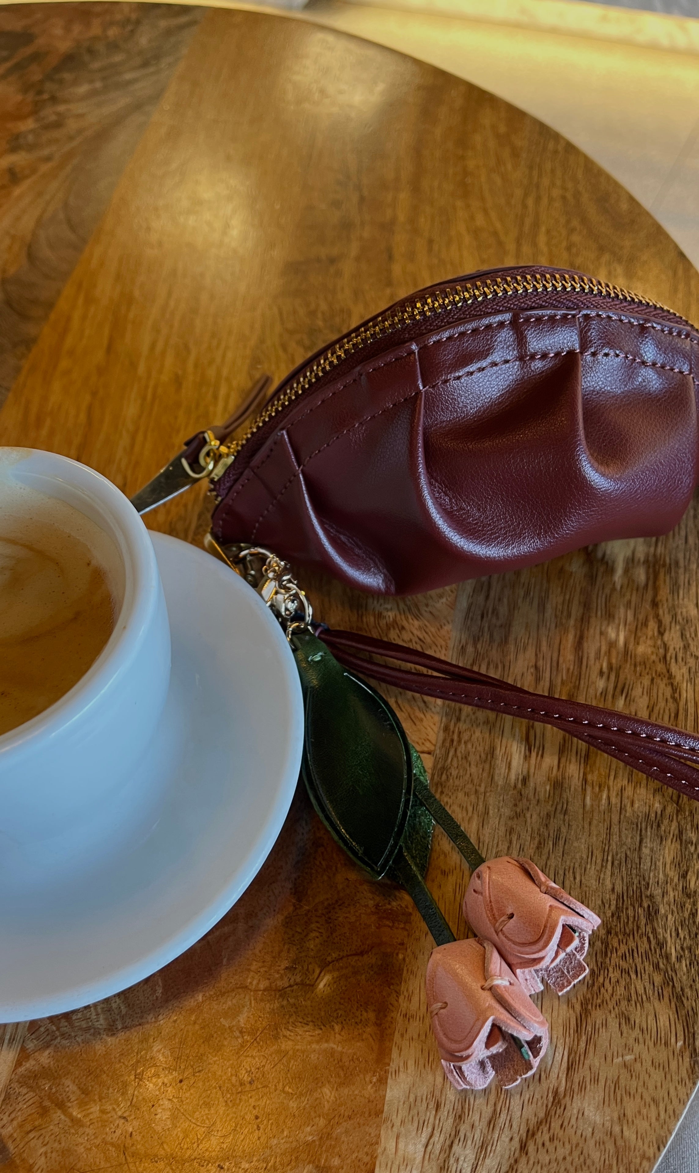 Llavero y colgante de piel en forma de tulipán rosa