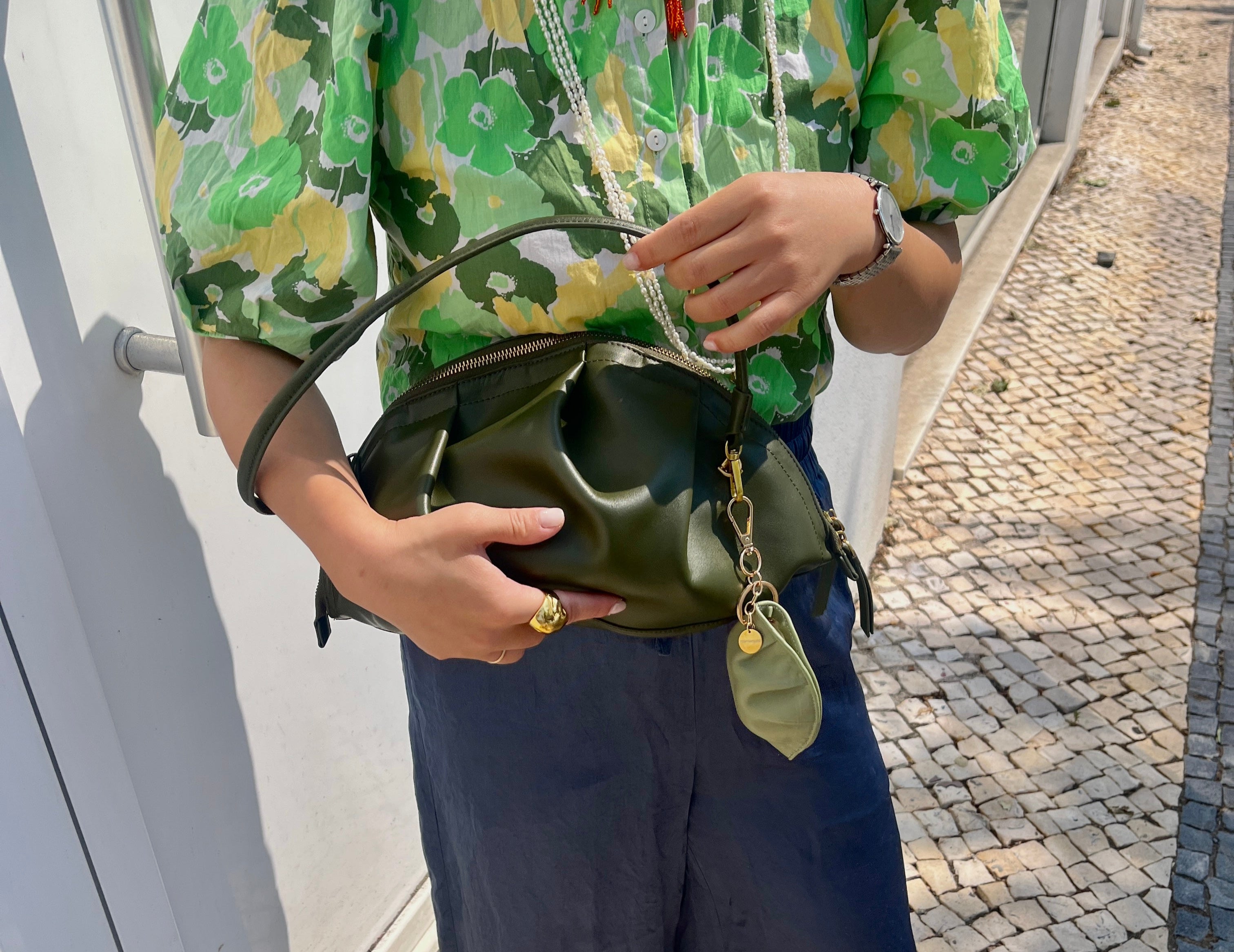 Llavero de gyoza de piel de vacuno verde