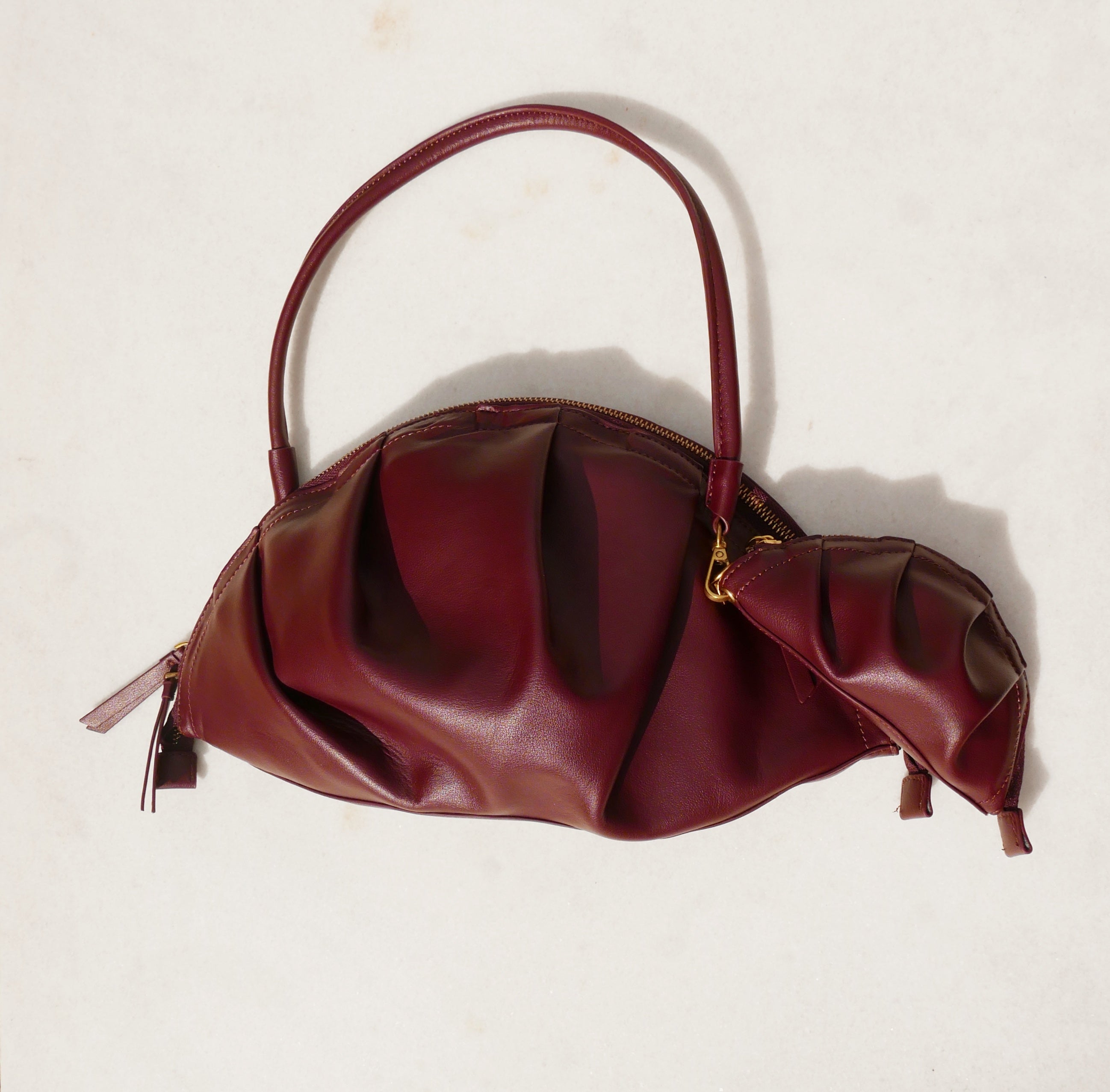 Monedero de gyoza burdeos