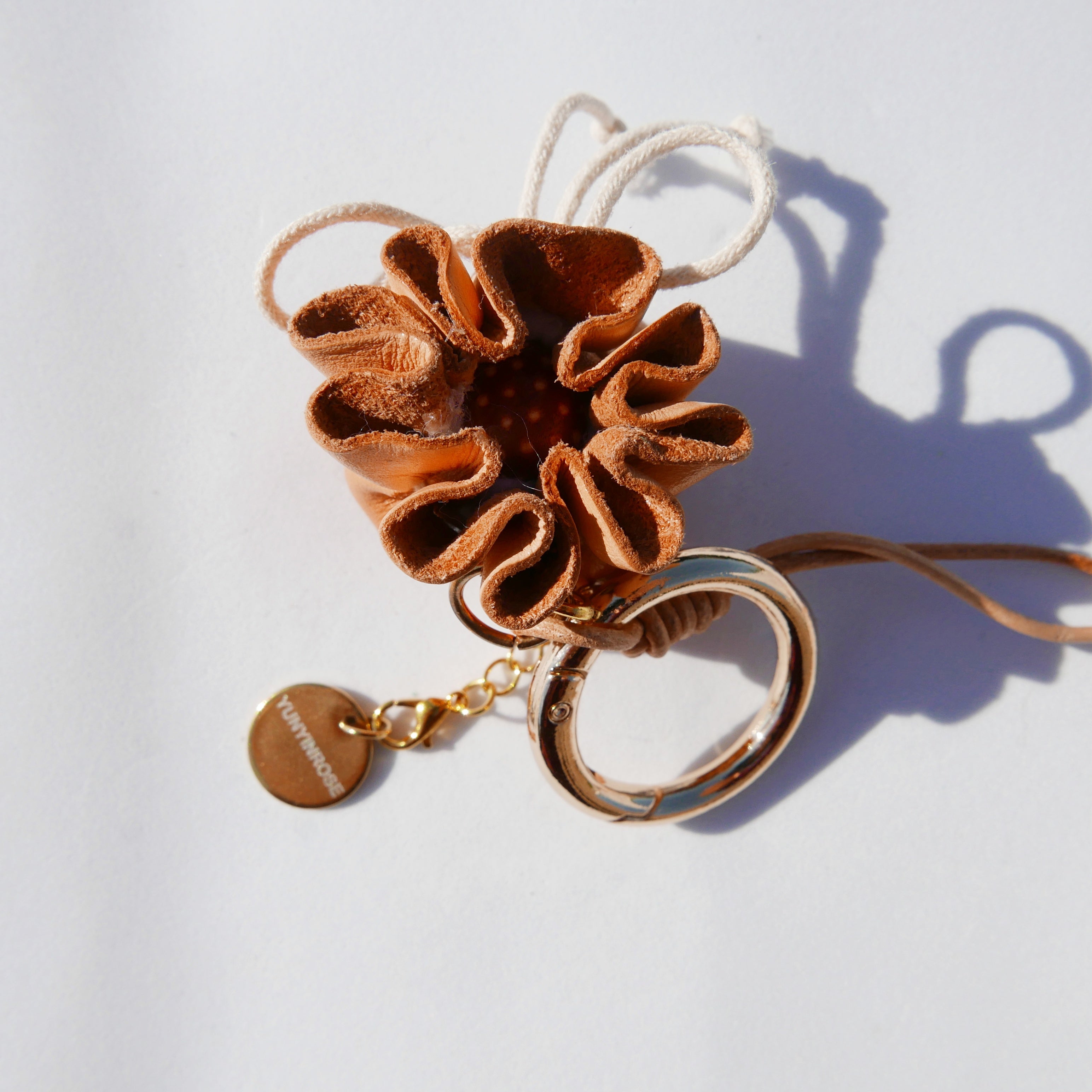 Charm de piel DimSum caramelo