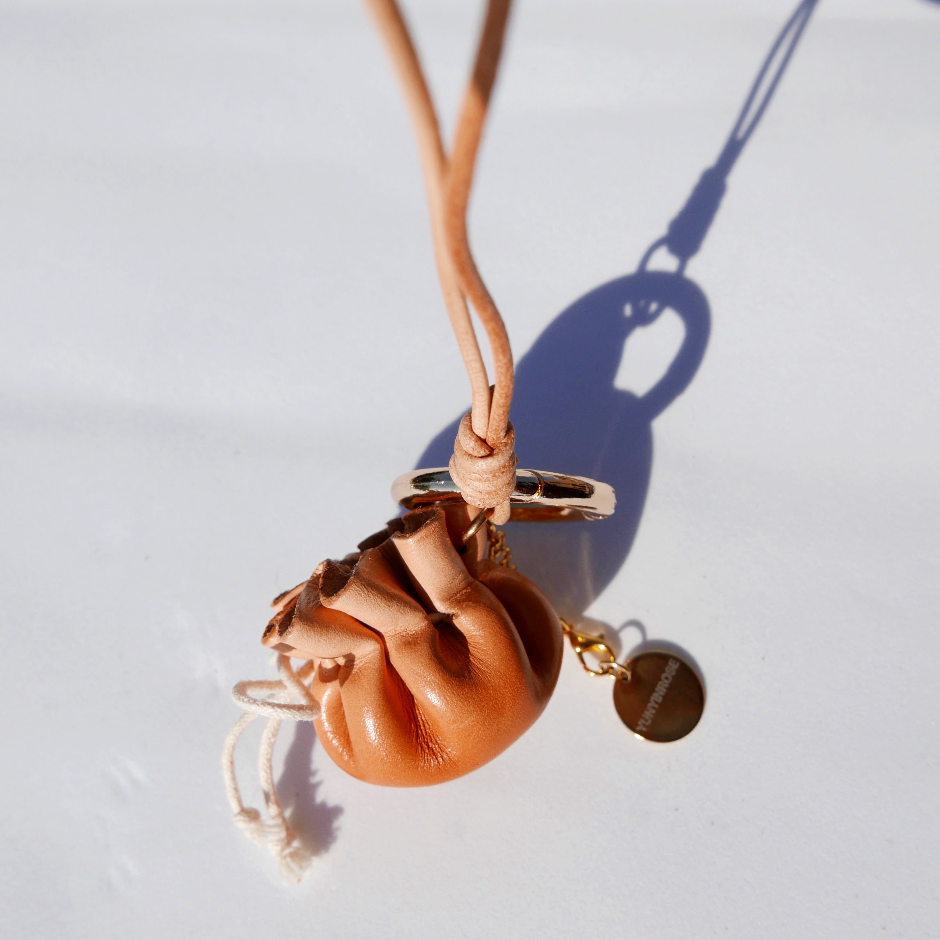 Charm de piel DimSum caramelo