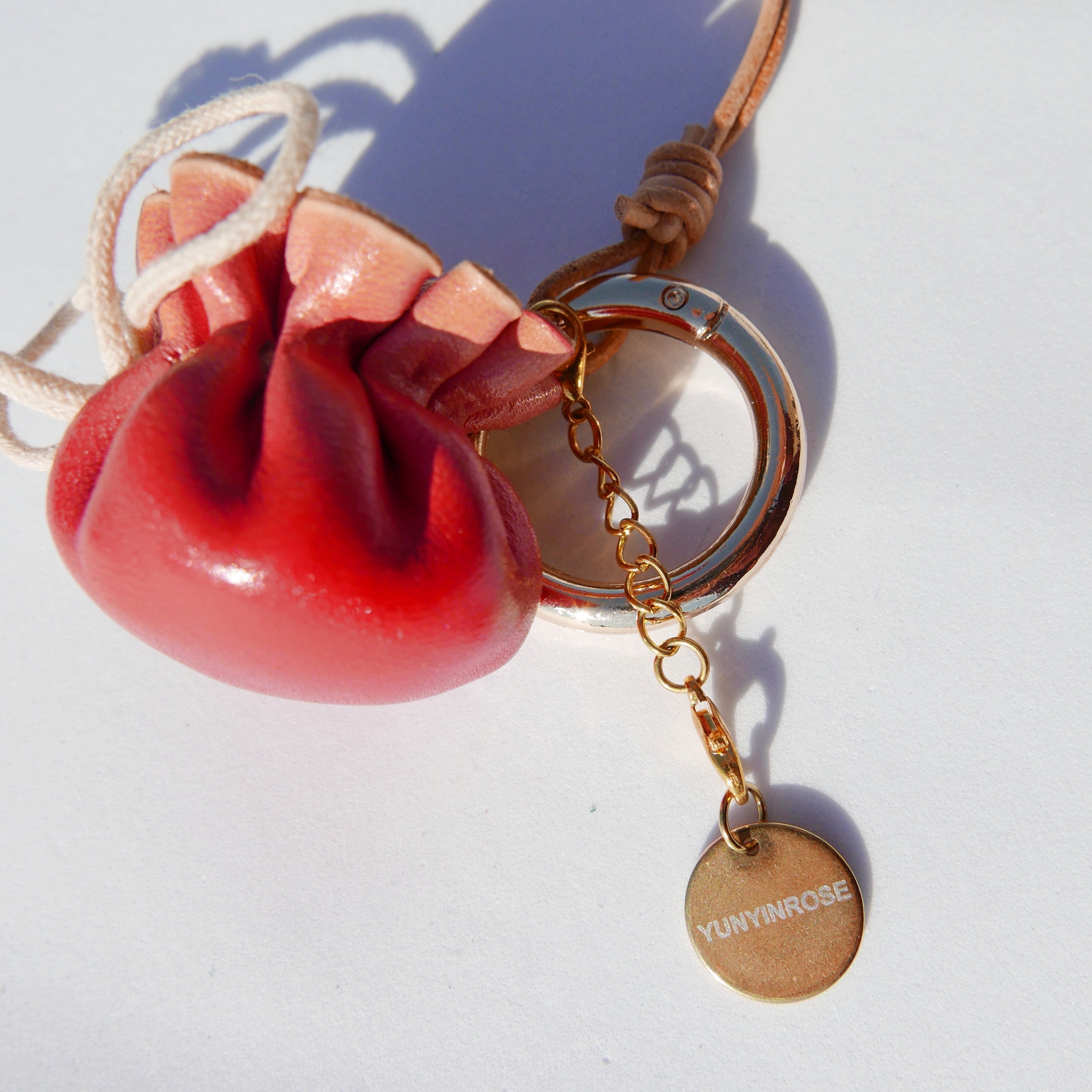 Charm de piel DimSum rojo