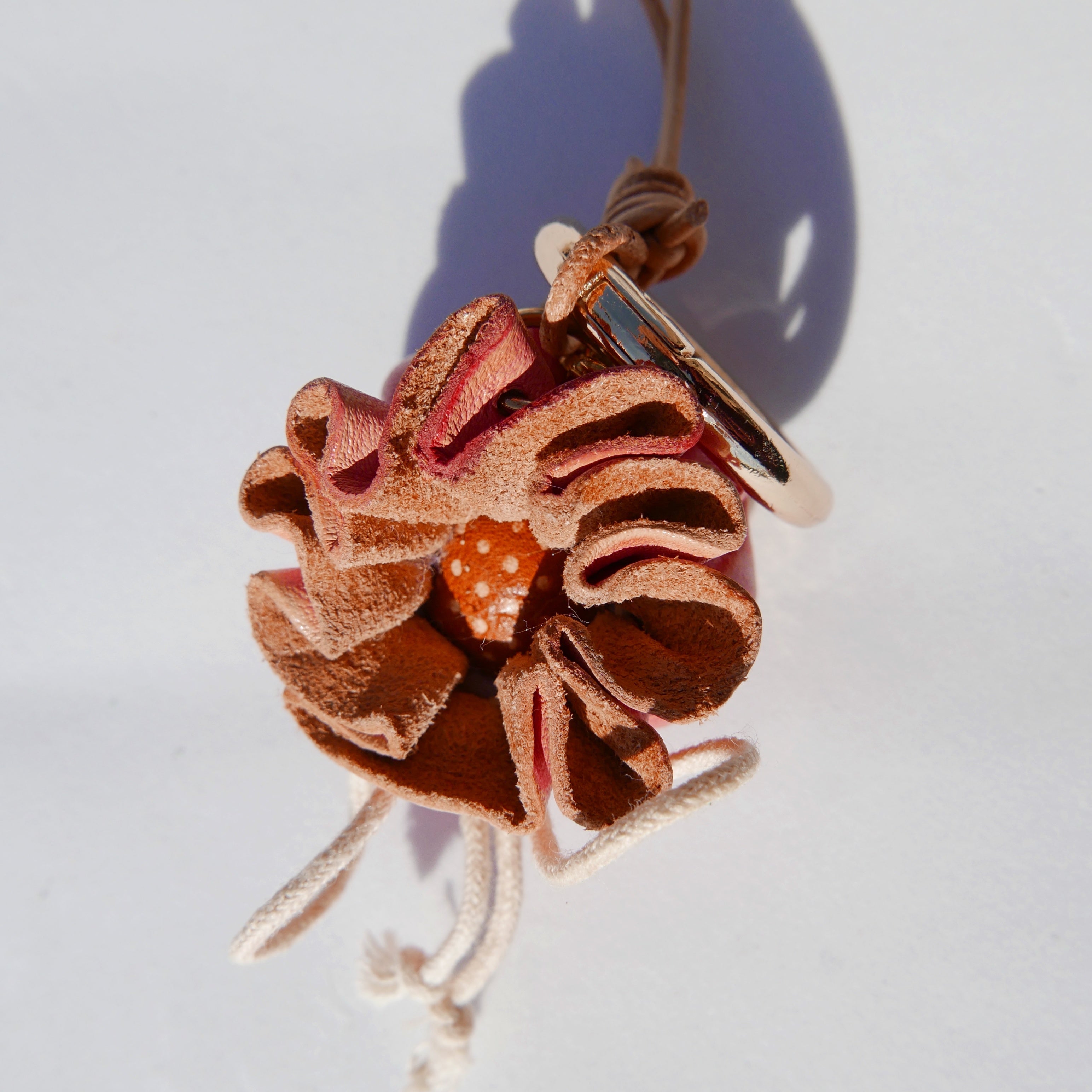 Charm de piel DimSum caramelo