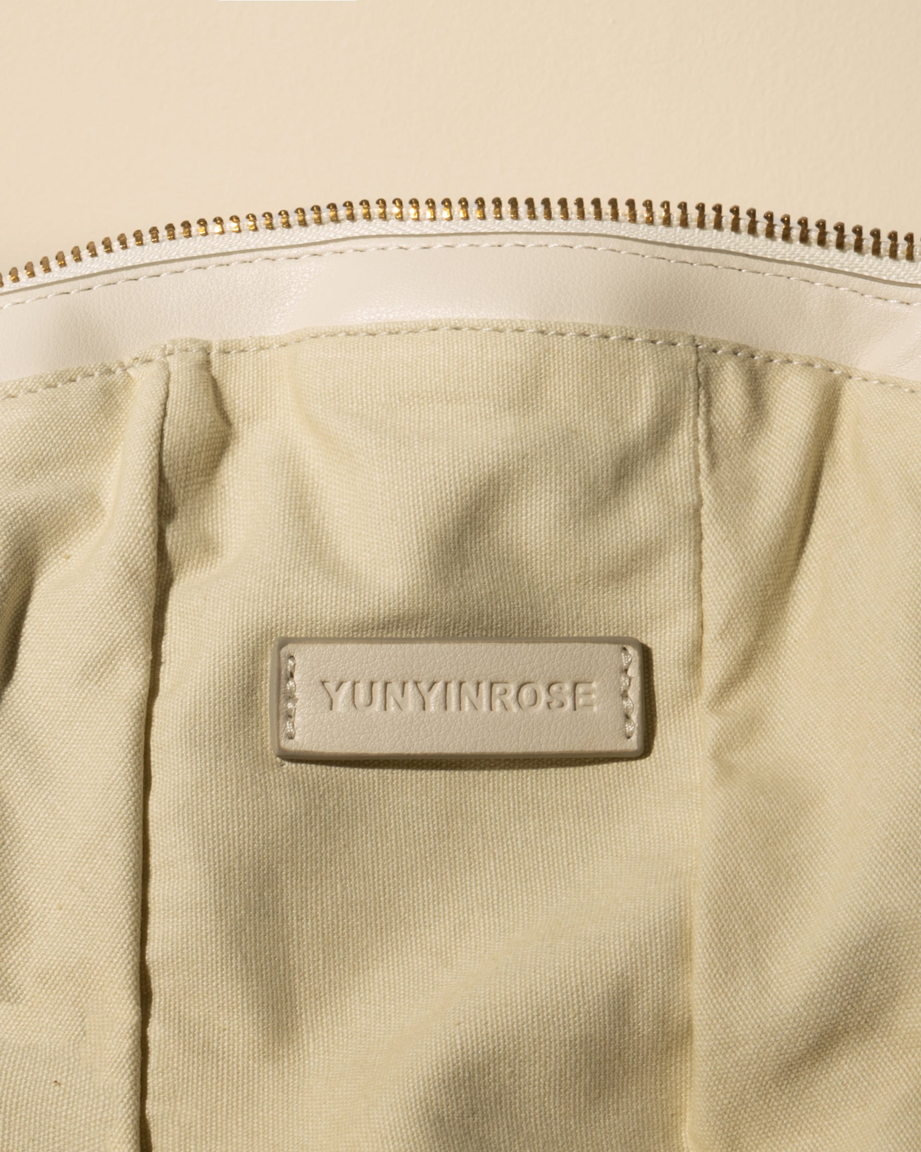 Bolso de Gyoza Grande Marfil