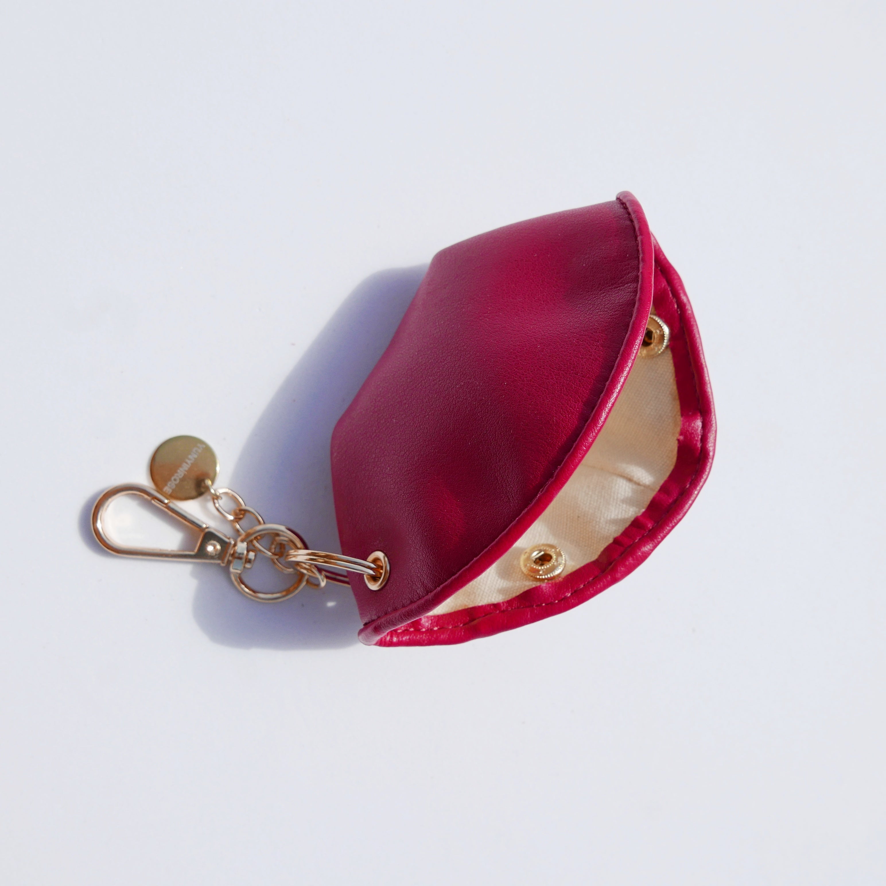 Llavero de gyoza de piel de vacuno rojo