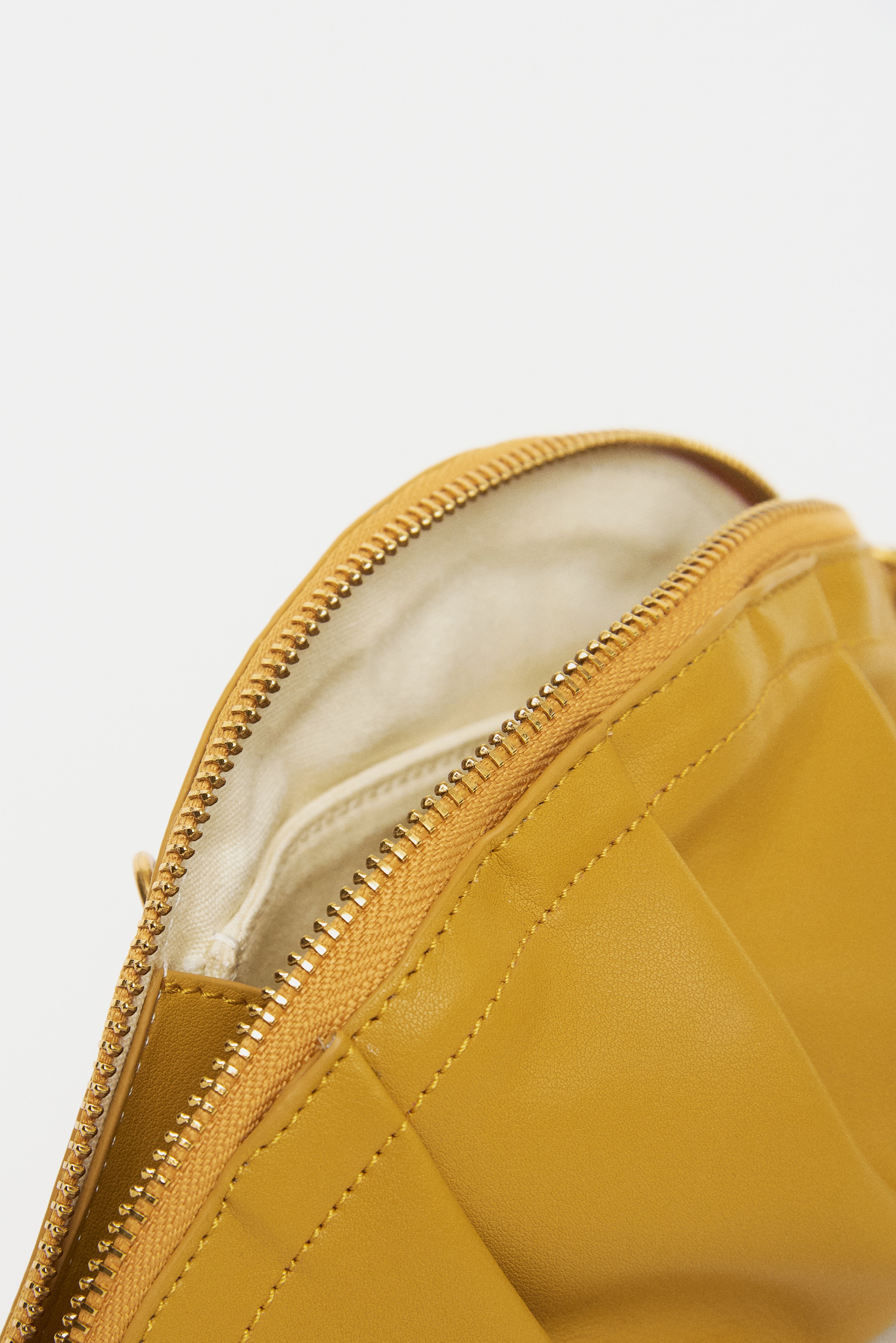 Bolso de Gyoza Mini Mostaza