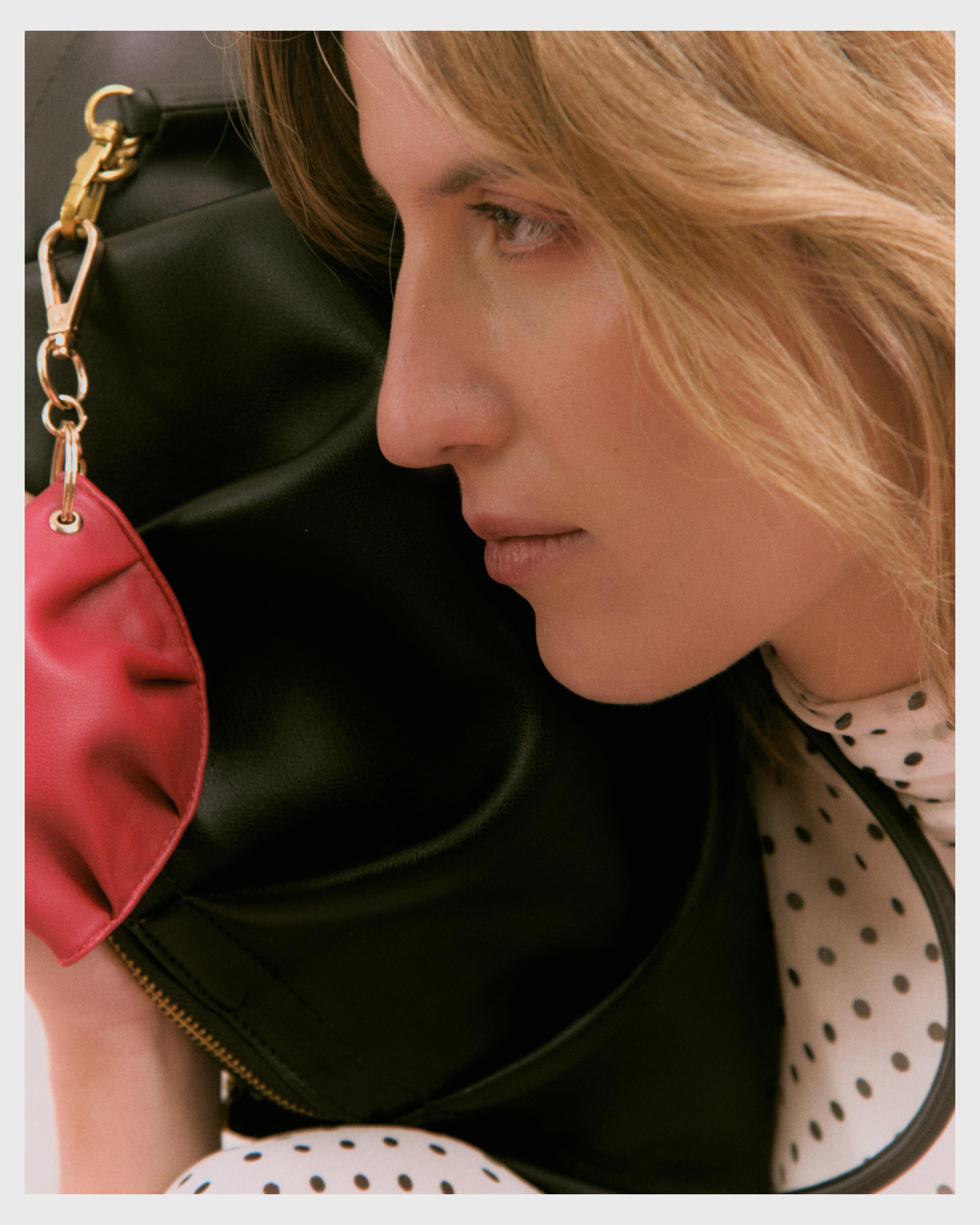 Llavero de gyoza de piel de vacuno rojo