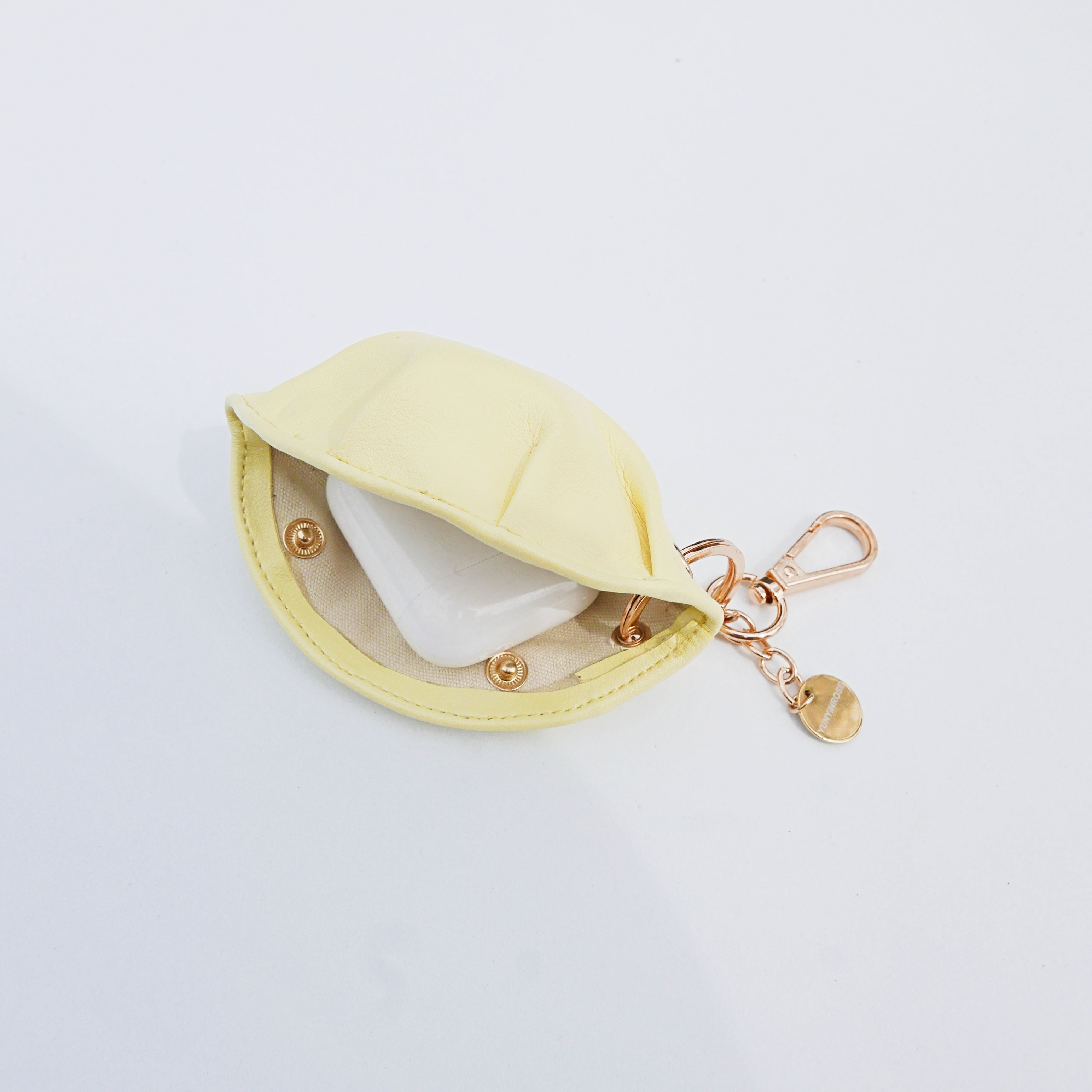 Llavero de gyoza de piel de vacuno amarillo