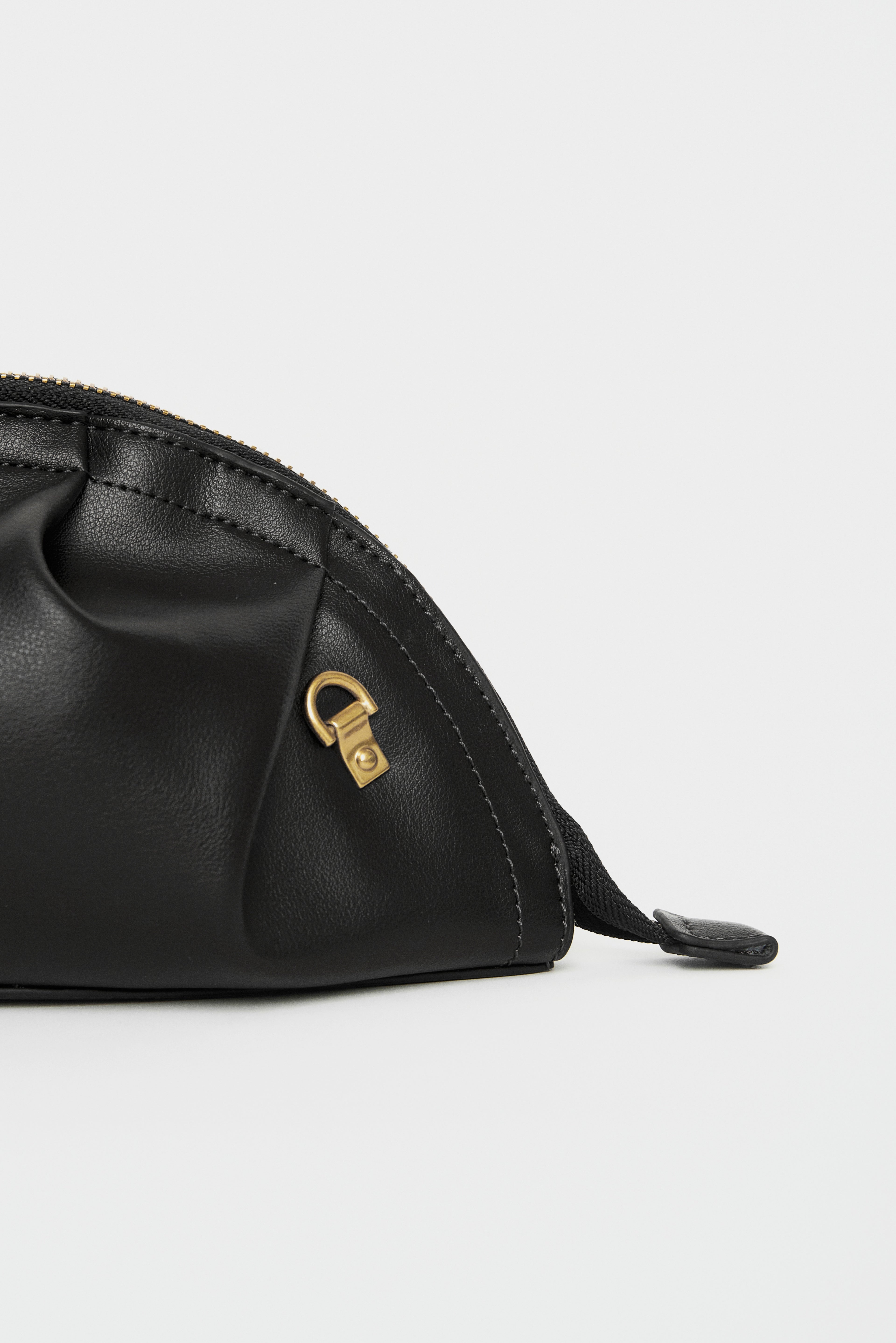 Bolso de Gyoza Mini Negro