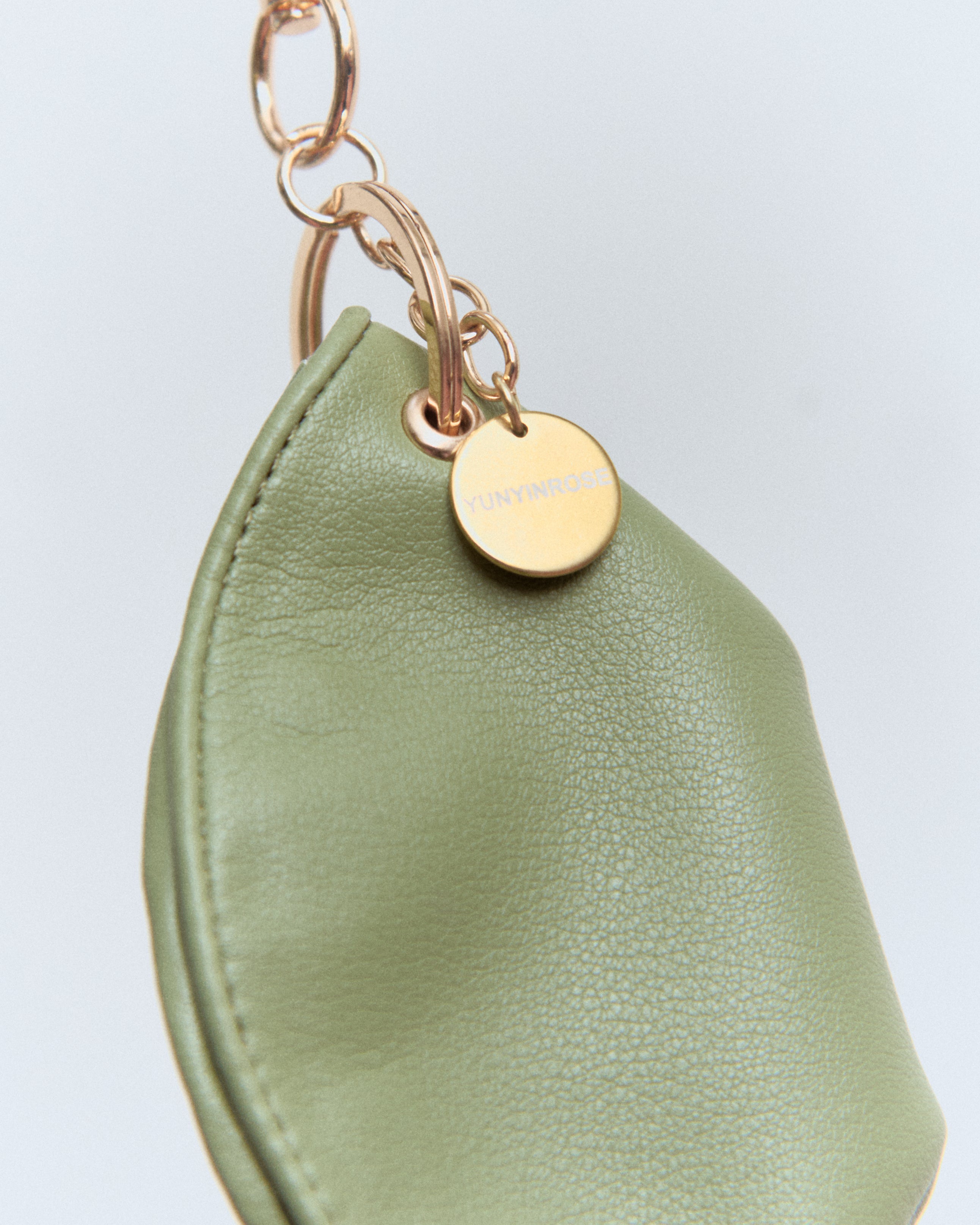Llavero de gyoza de piel de vacuno verde