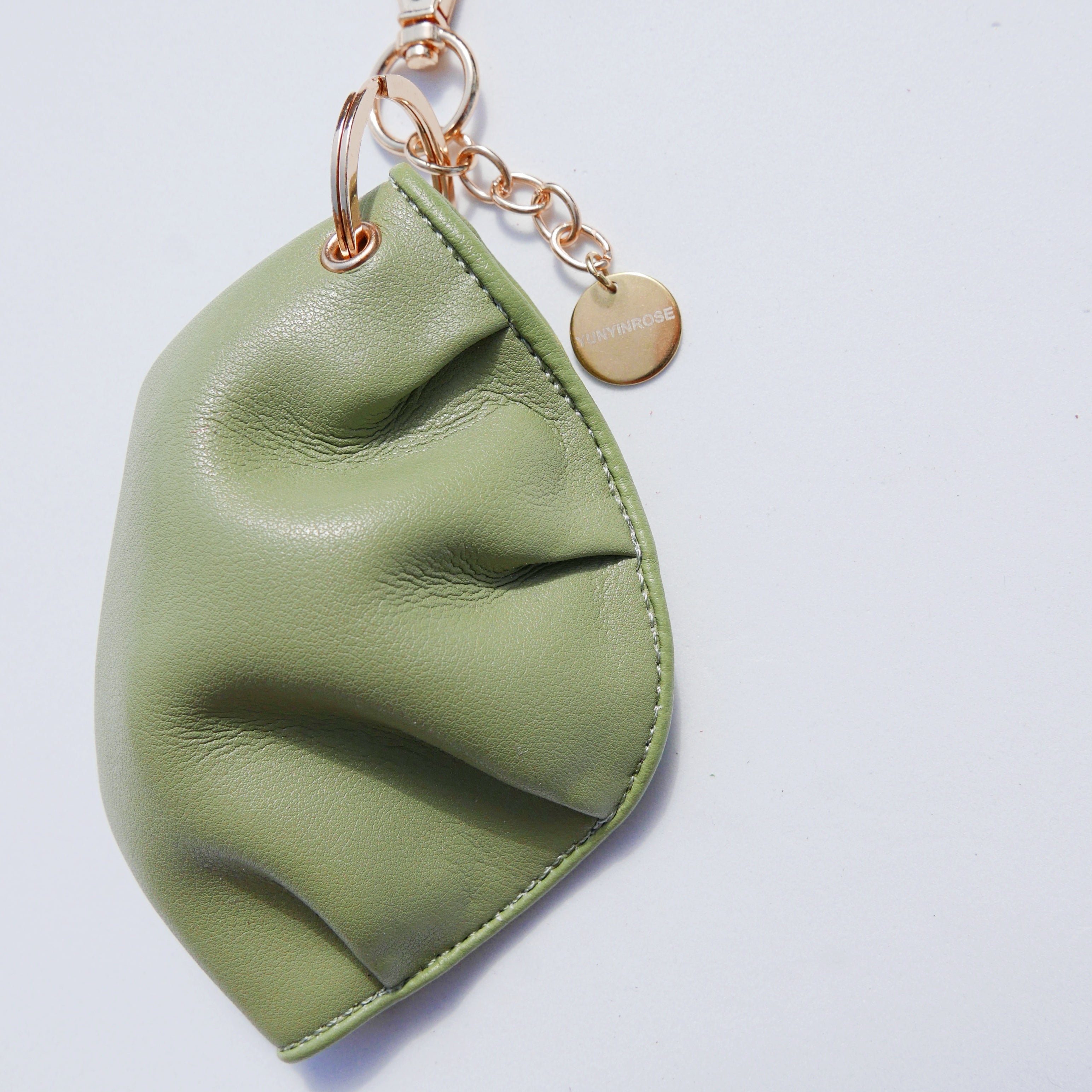 Llavero de gyoza de piel de vacuno verde