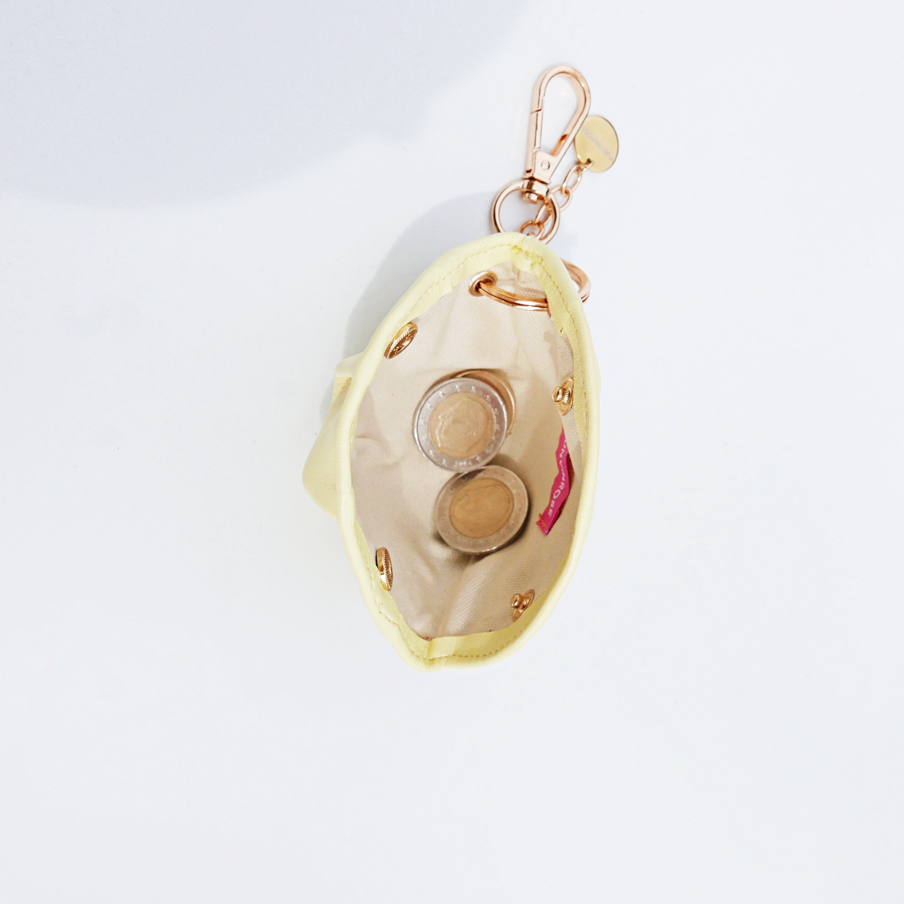 Llavero de gyoza de piel de vacuno amarillo