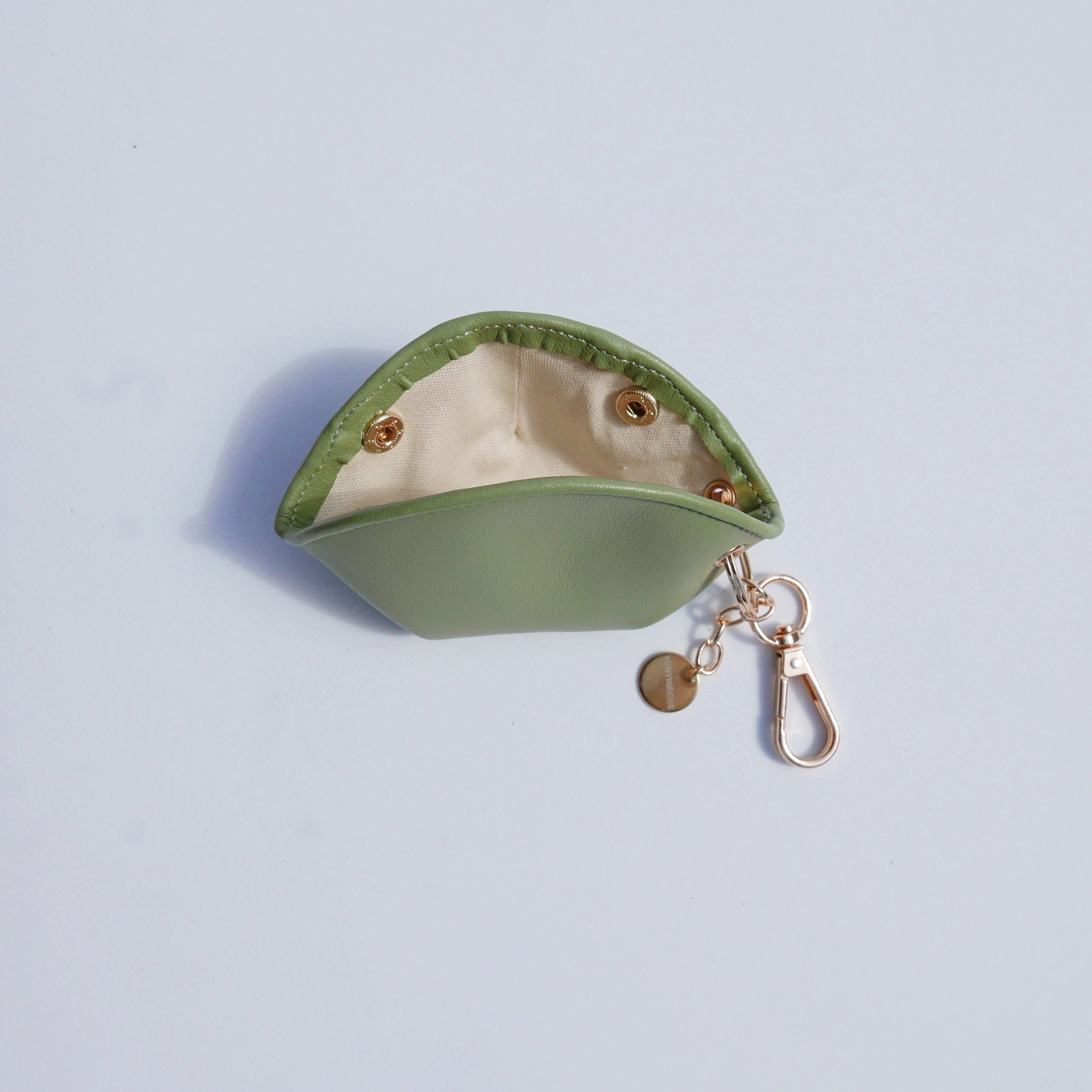 Llavero de gyoza de piel de vacuno verde