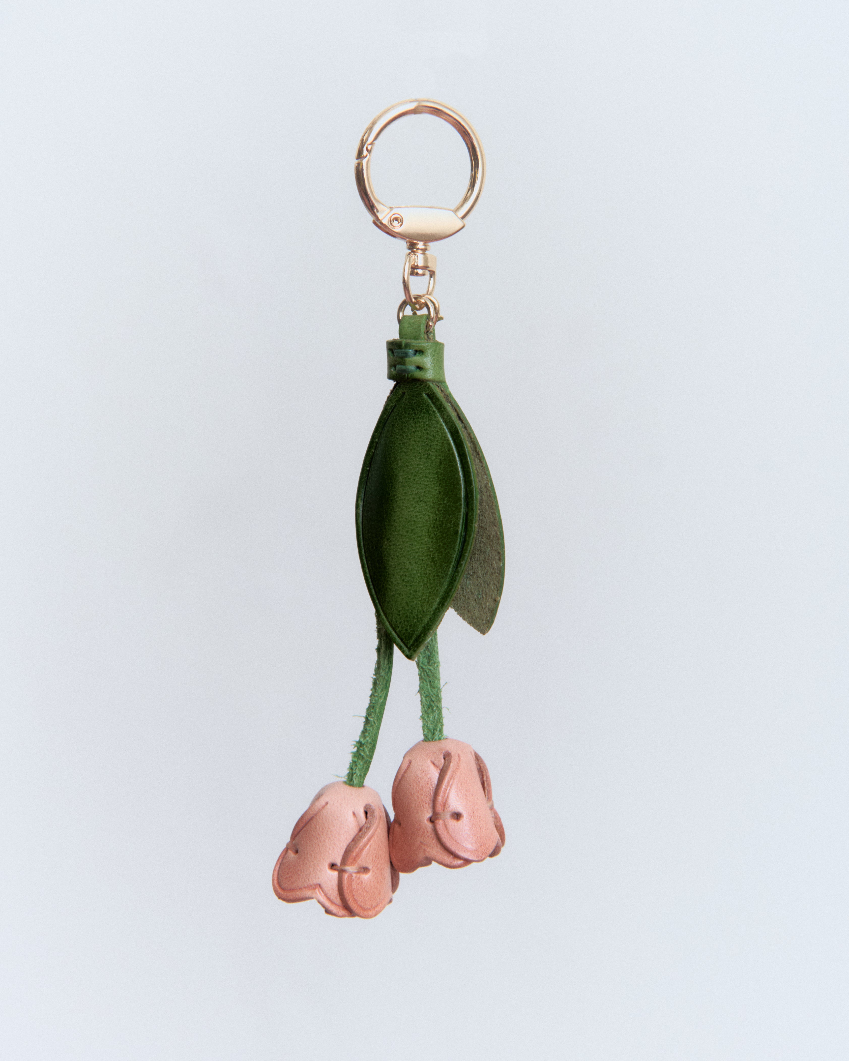 Llavero y colgante de piel en forma de tulipán rosa