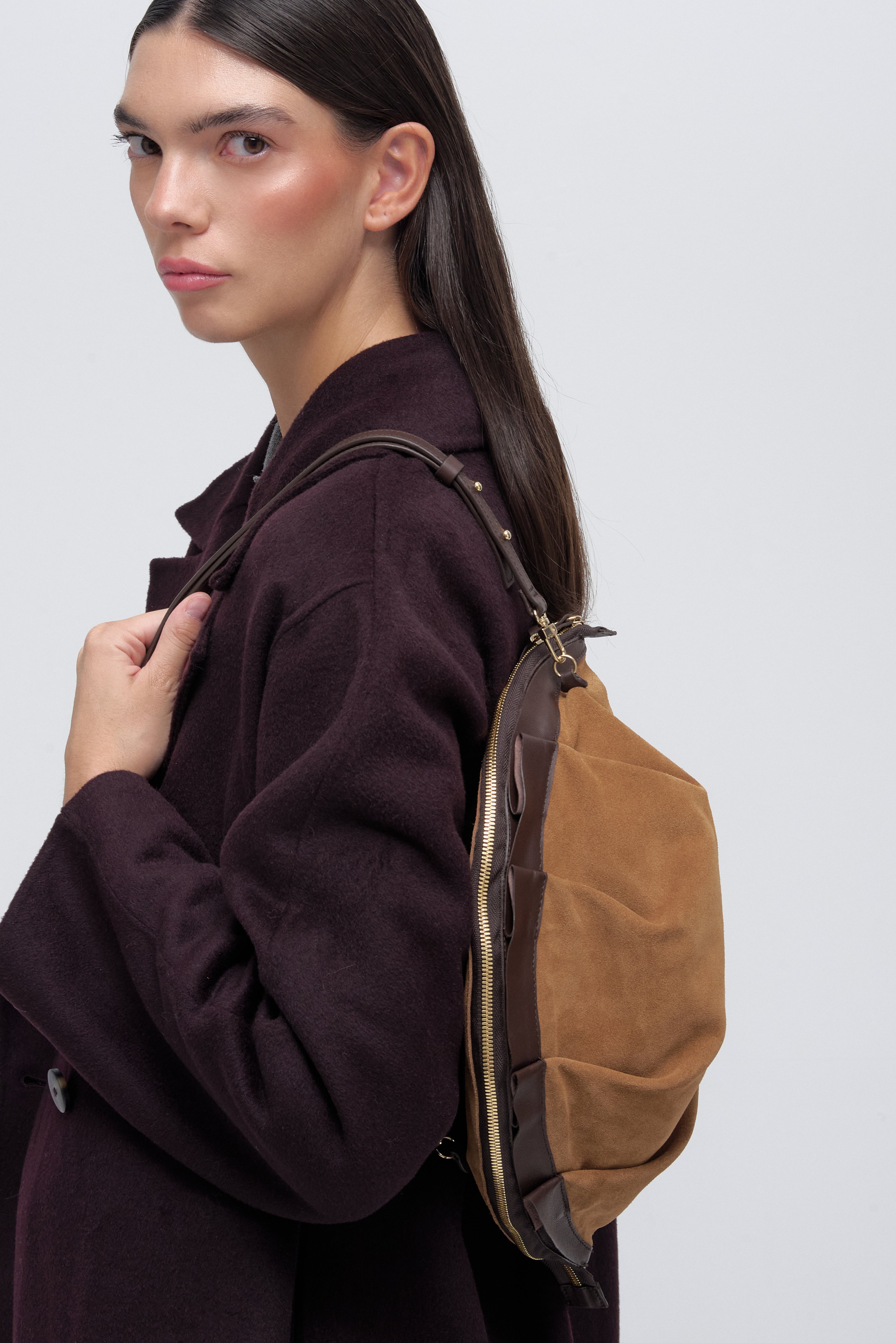 Bolso Gyoza Ante y Piel - Studio Collection