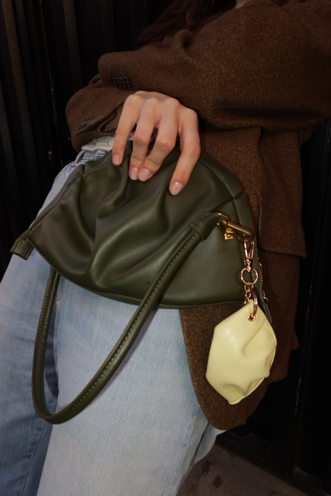 Bolso Gyoza Mediano Verde Kaki