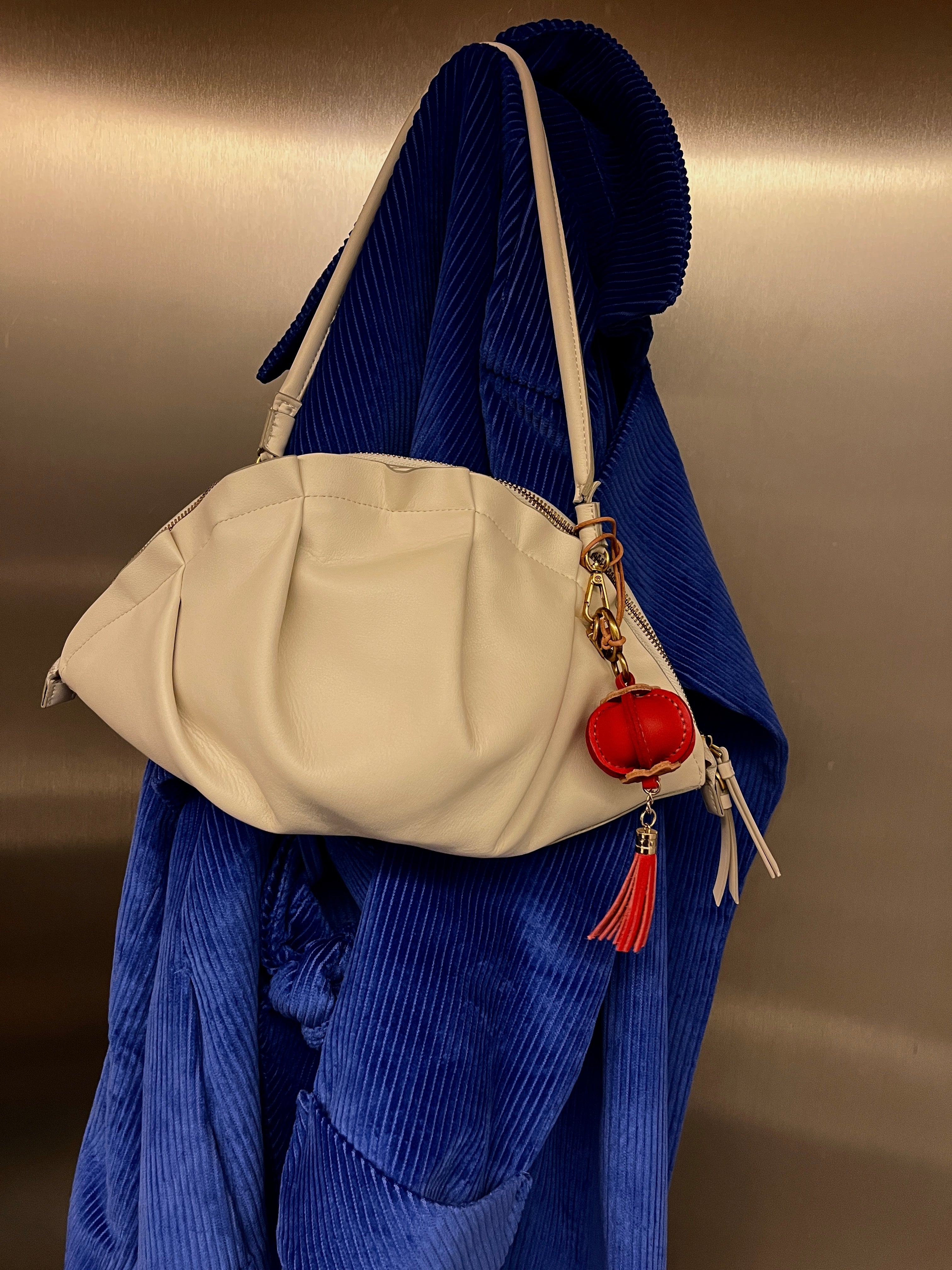 Charm de piel linterna china