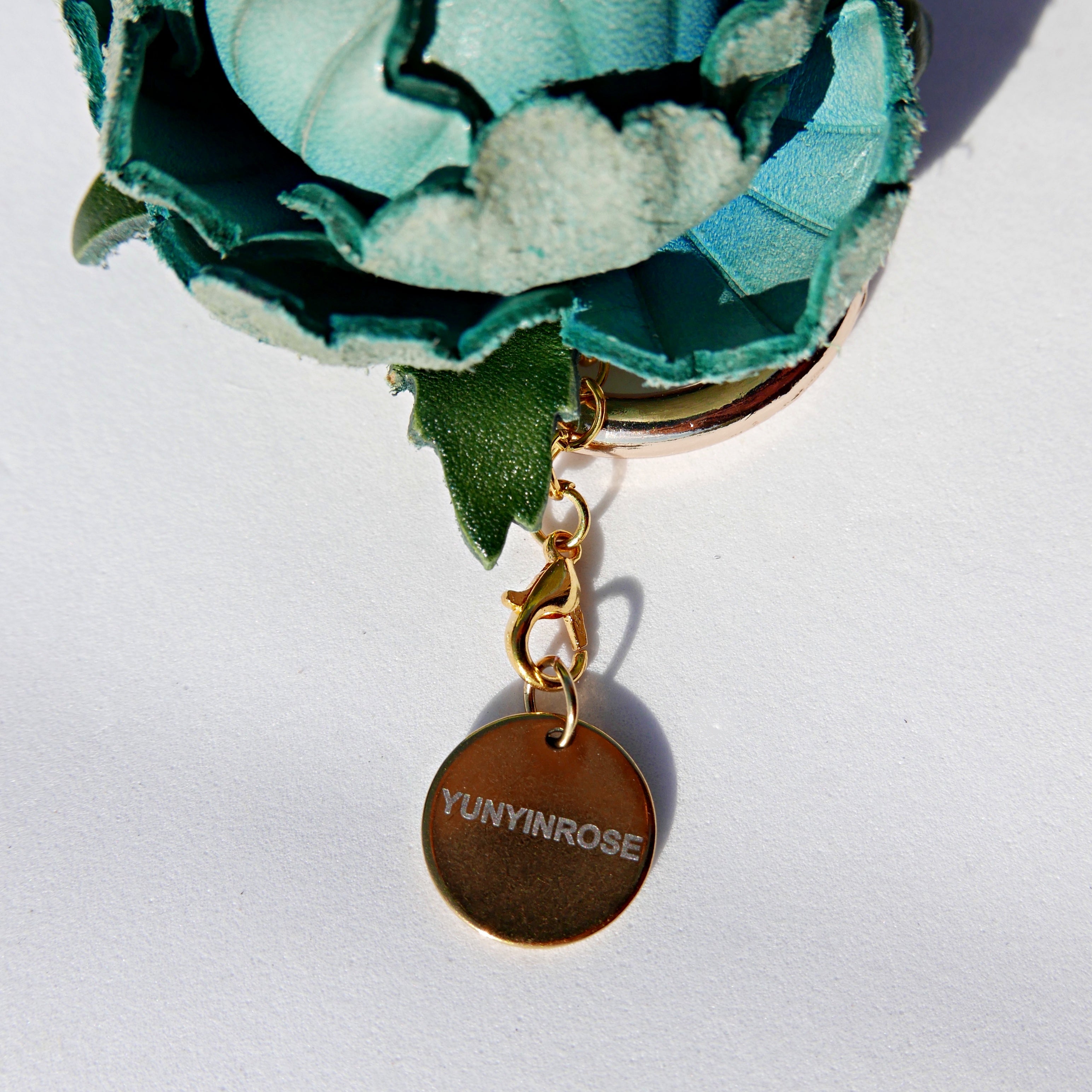 Charm de piel flore Mudan azul