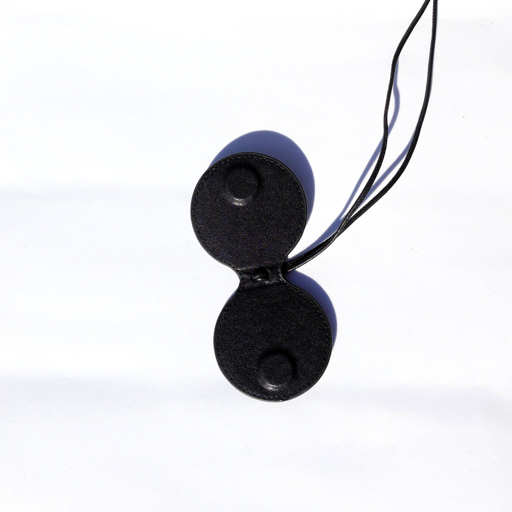 Colgante piel para gafas negro