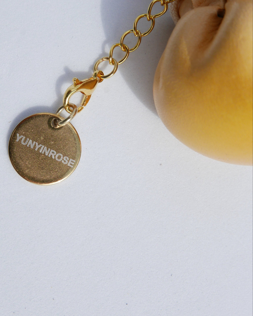 Charm de piel DimSum Amarillo