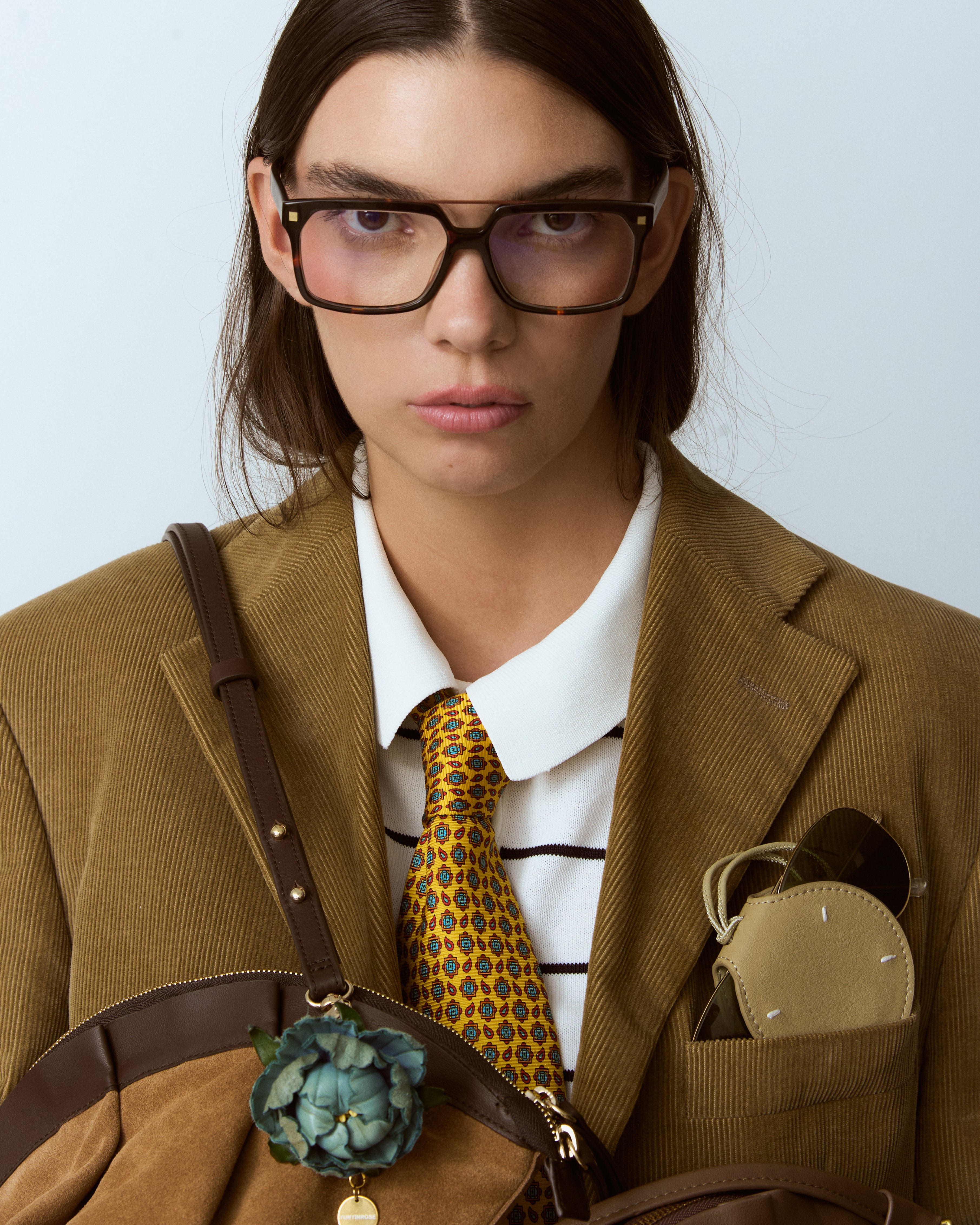 Colgante piel para gafas beige