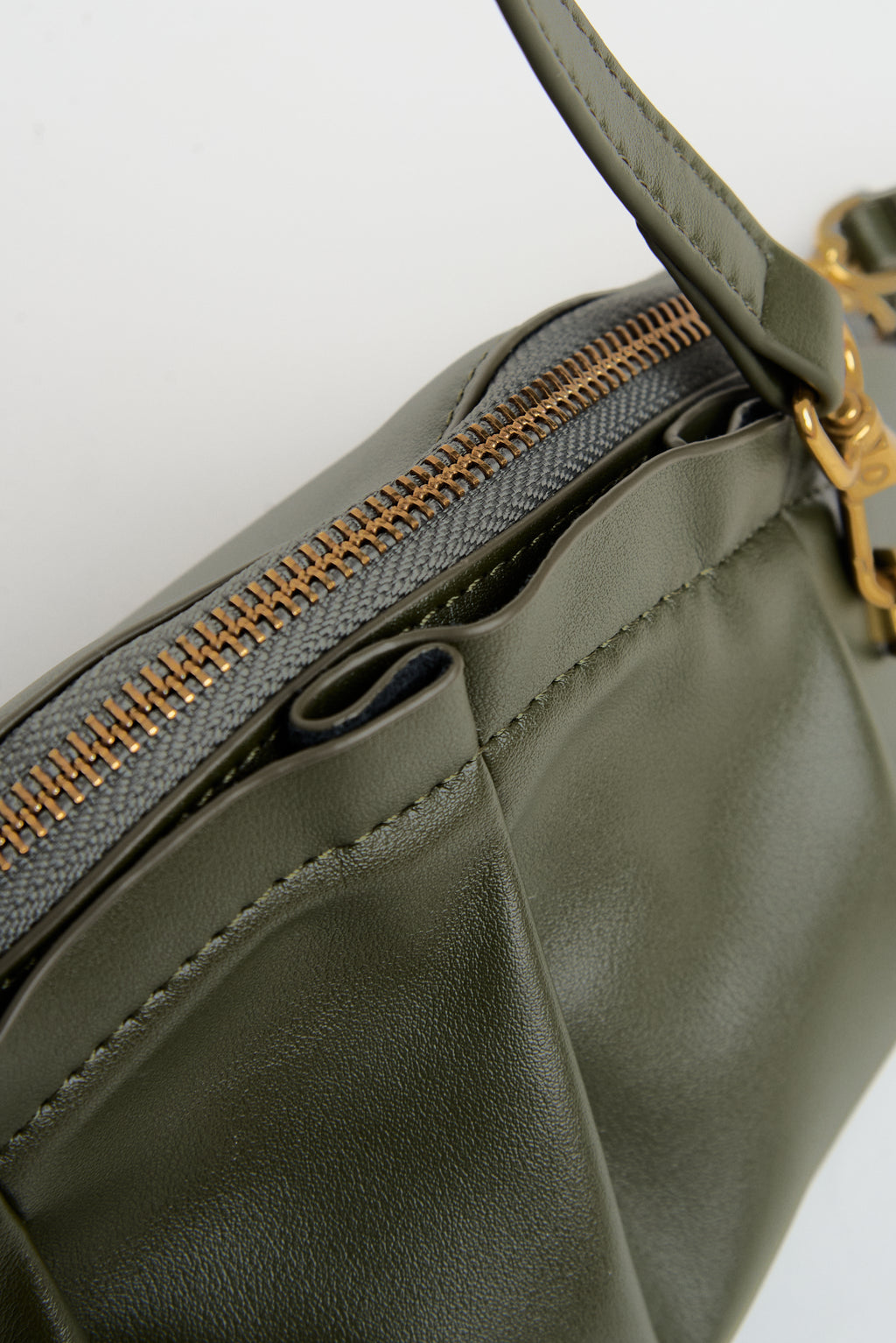 Bolso Gyoza Mediano Verde Kaki