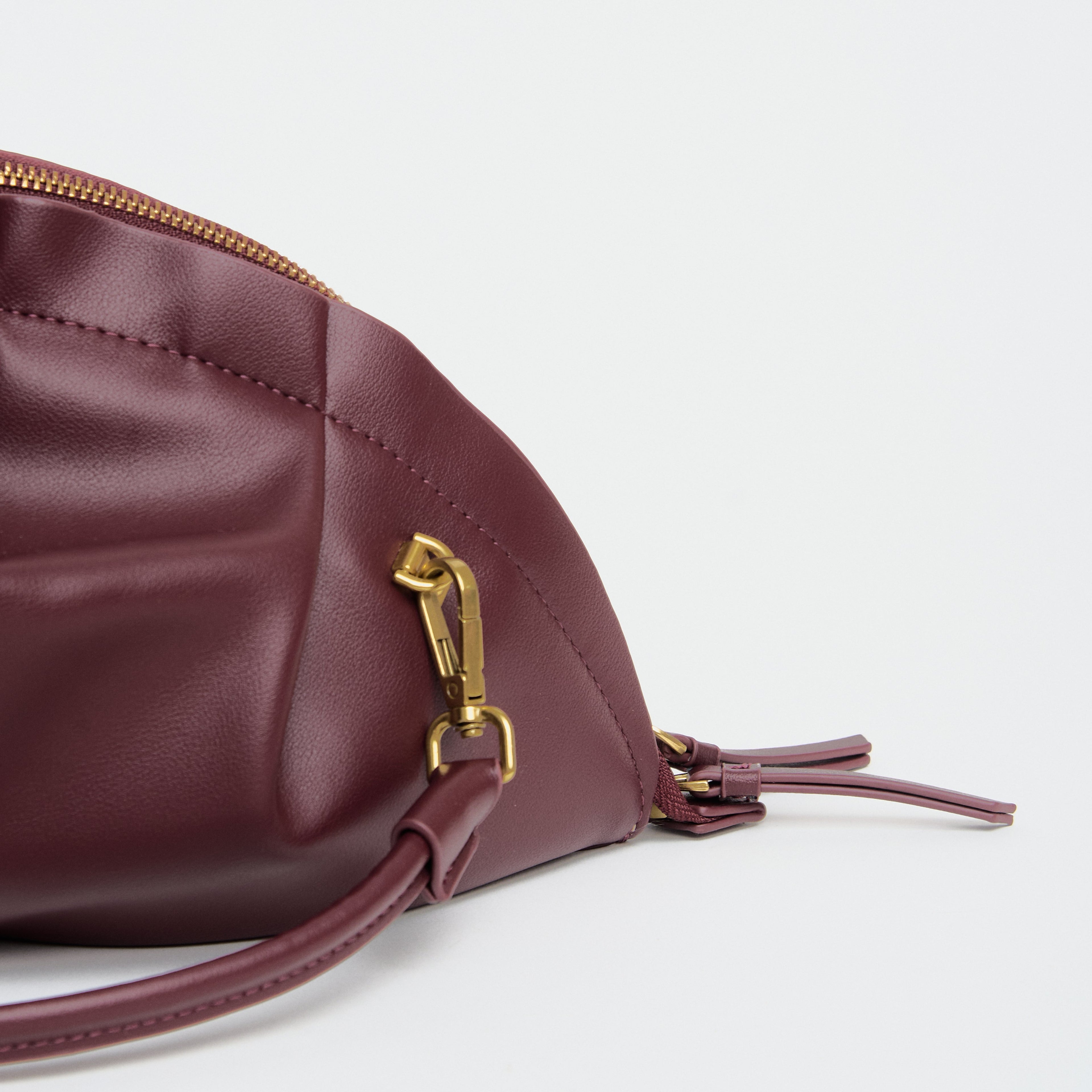 Bolso Gyoza Mediano Burdeos