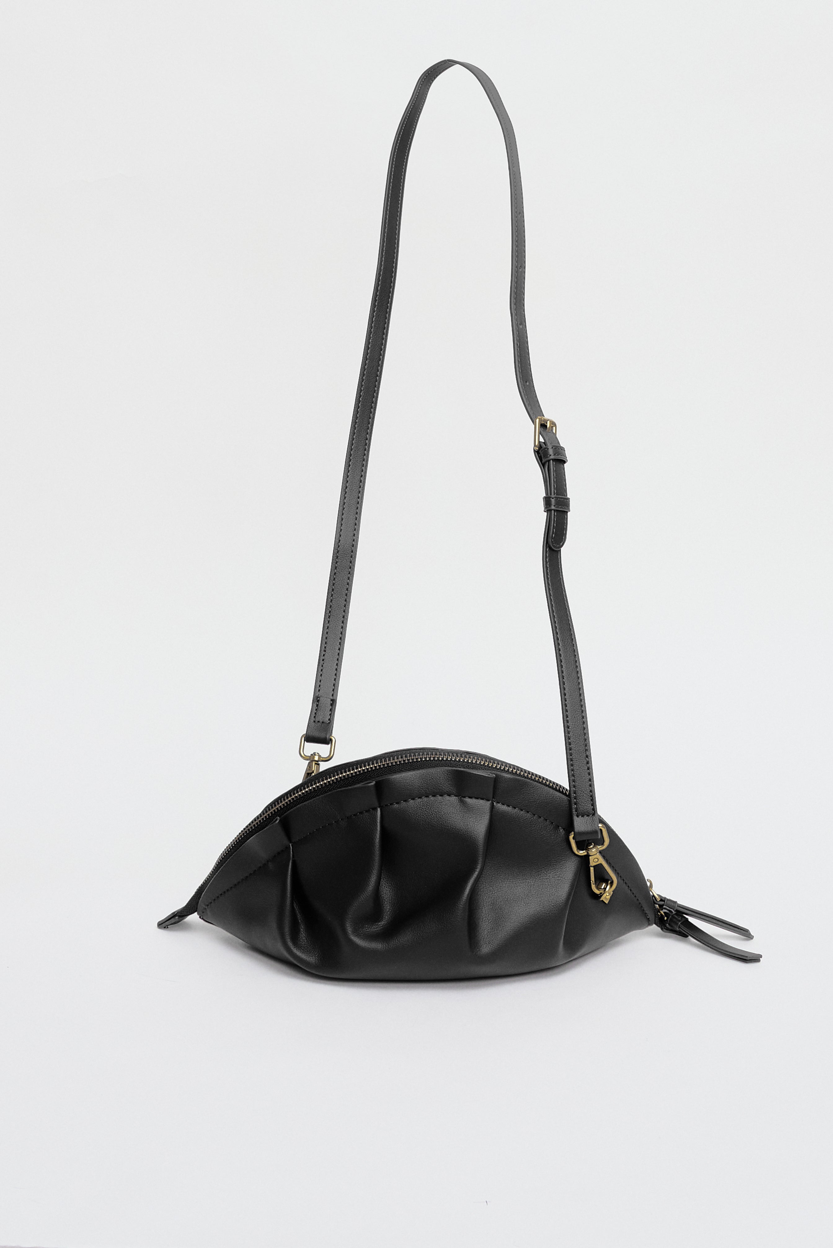Bolso Gyoza Mediano Negro