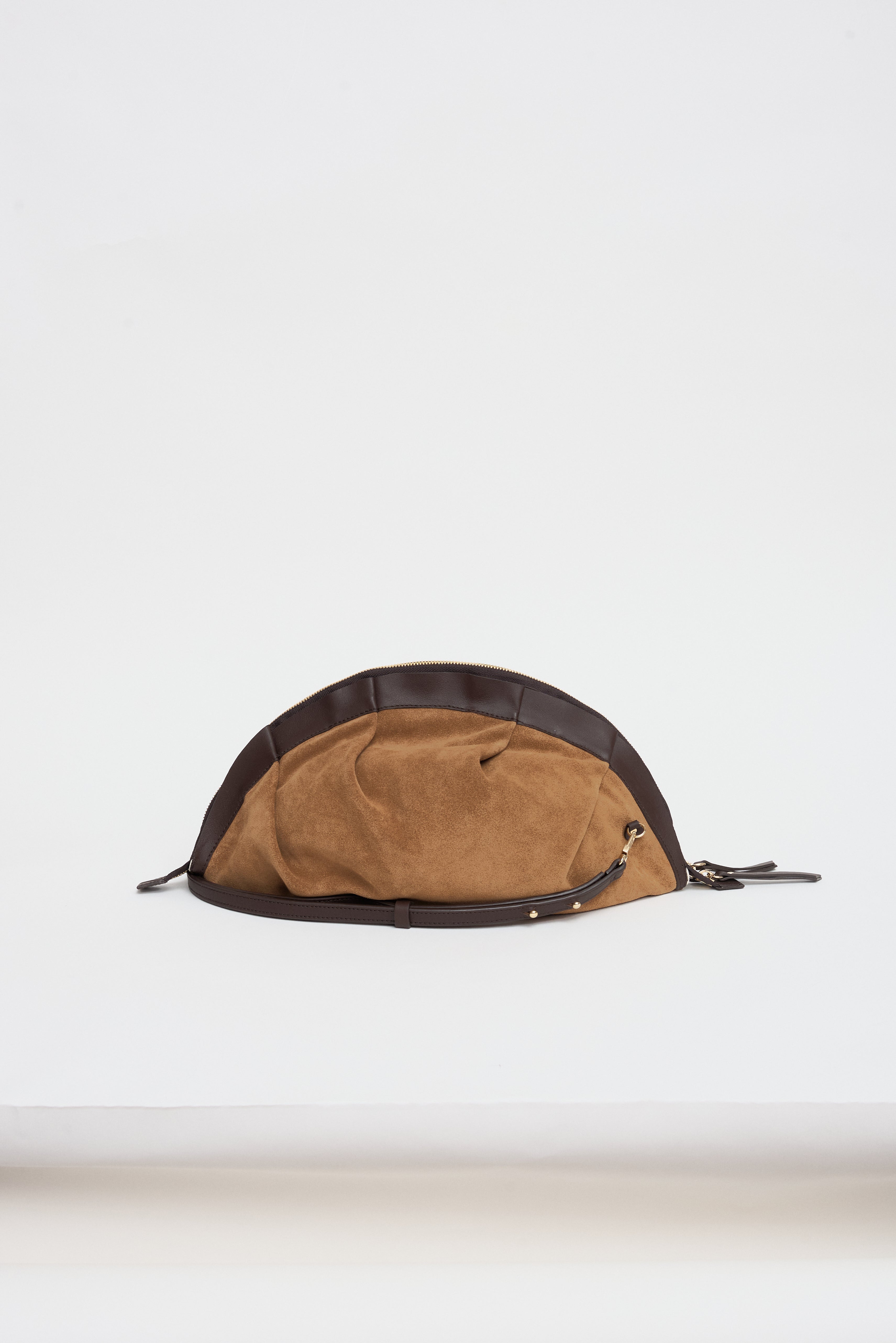 Bolso Gyoza Ante y Piel - Studio Collection