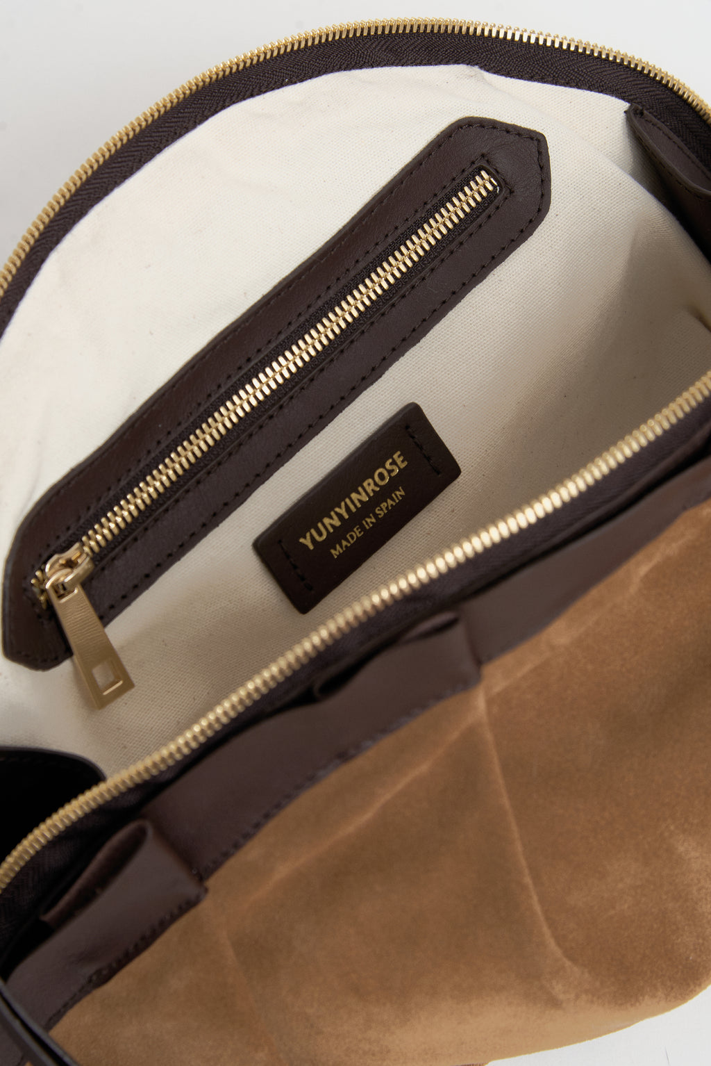 Bolso Gyoza Ante y Piel - Studio Collection