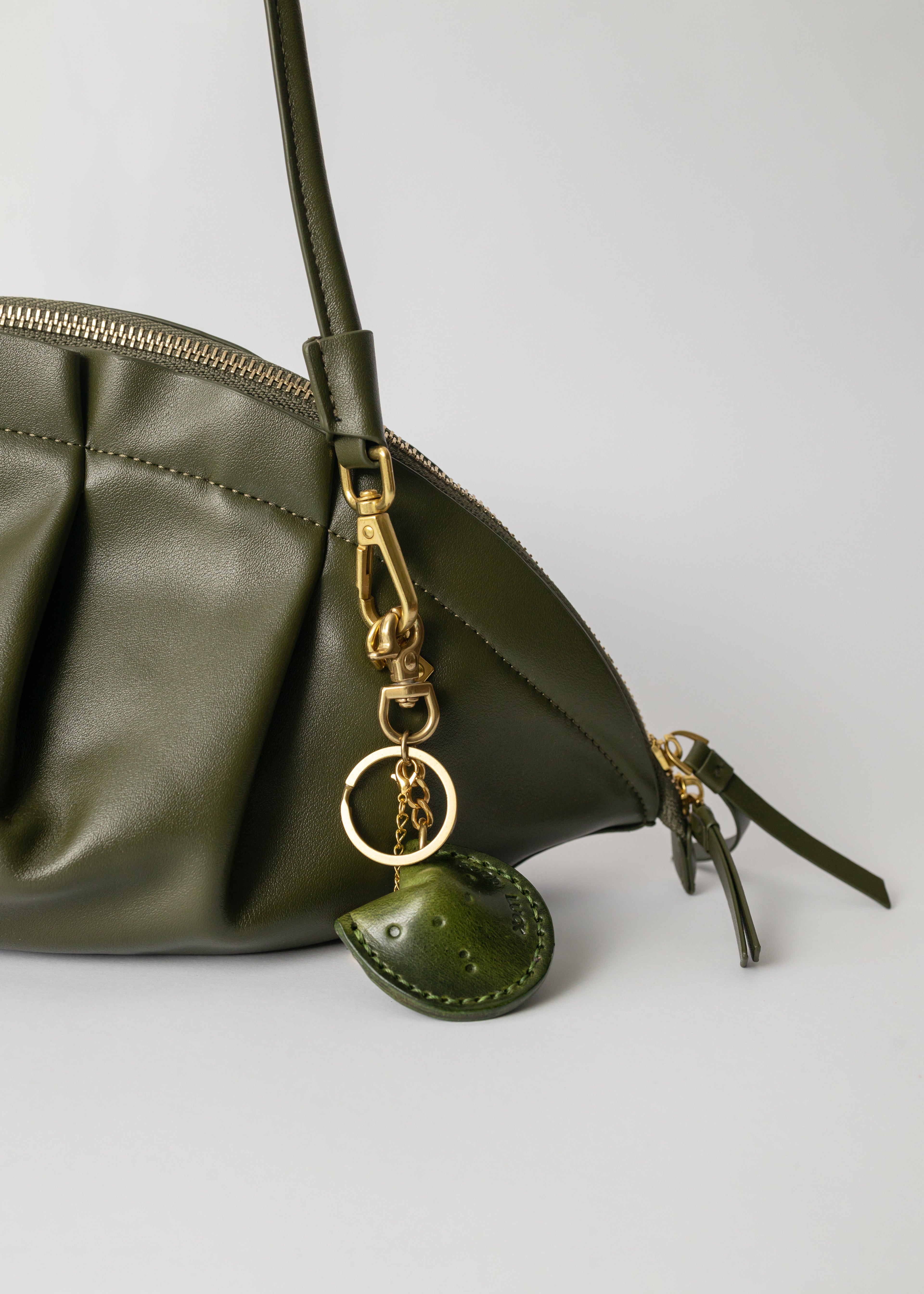 Charm de piel Galleta de la Fortuna verde