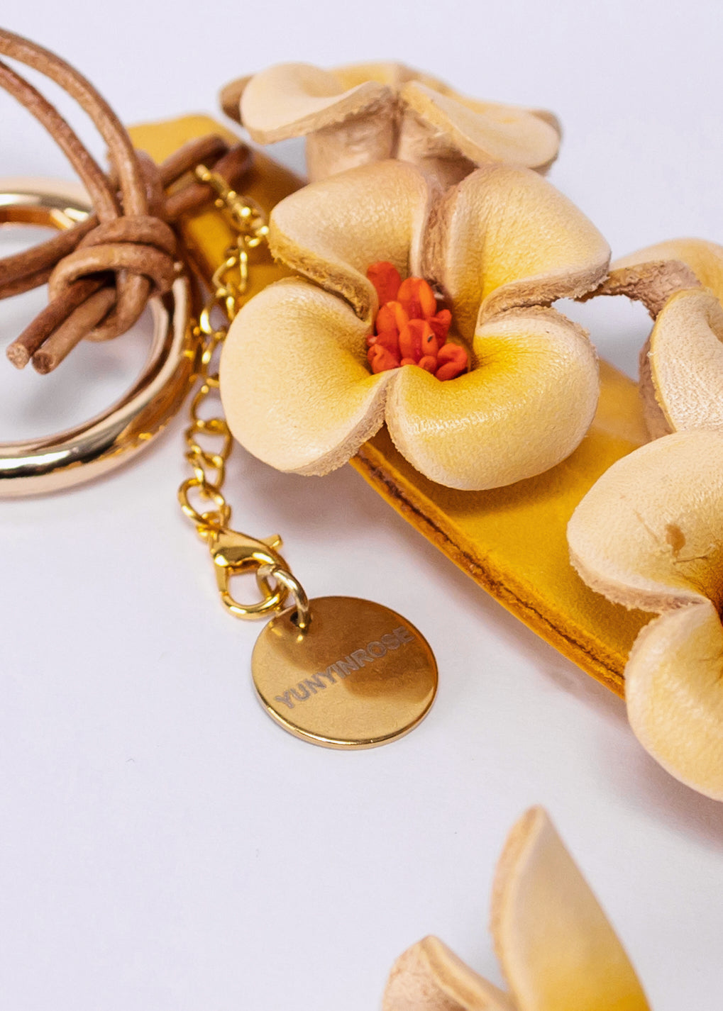 Charm de piel flore de Guihua amarillo