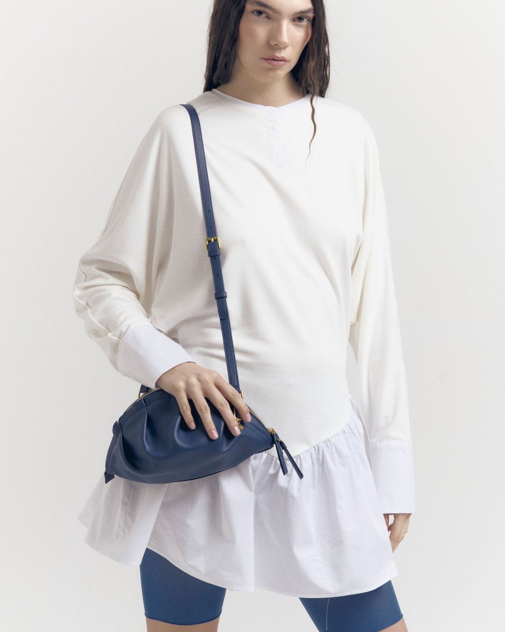 Bolso Gyoza Mediano  Azul Zafiro