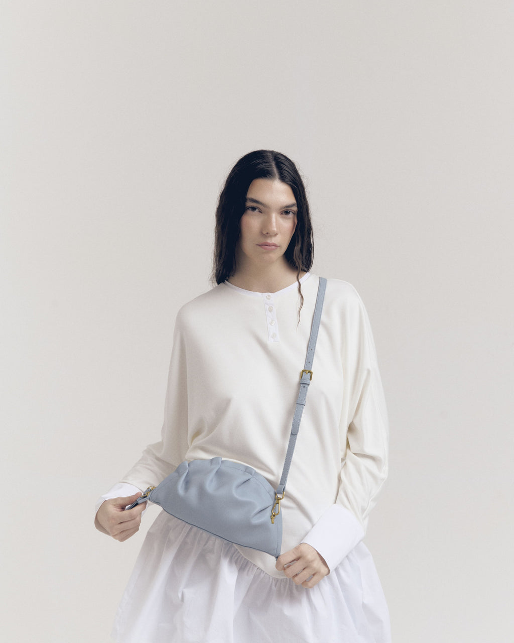 Bolso Gyoza Mediano  Azul Bebé