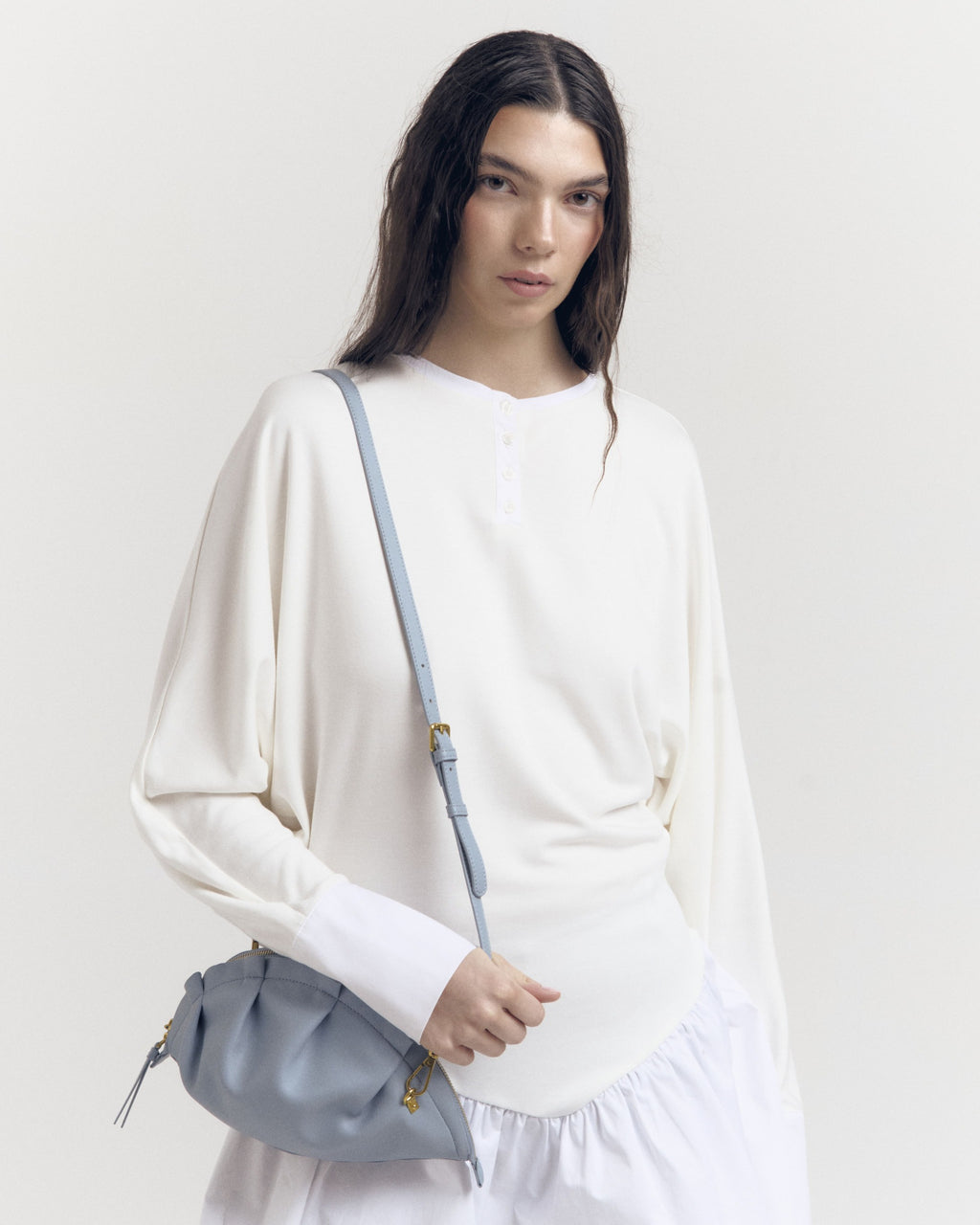 Bolso Gyoza Mediano  Azul Bebé