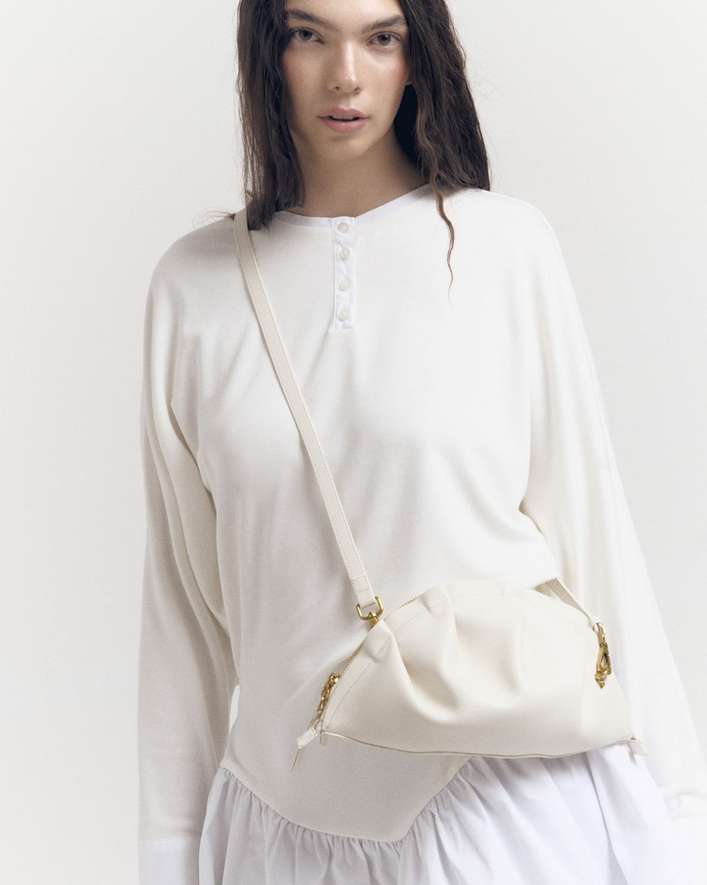 Bolso Gyoza Mediano  Blanco Marfil