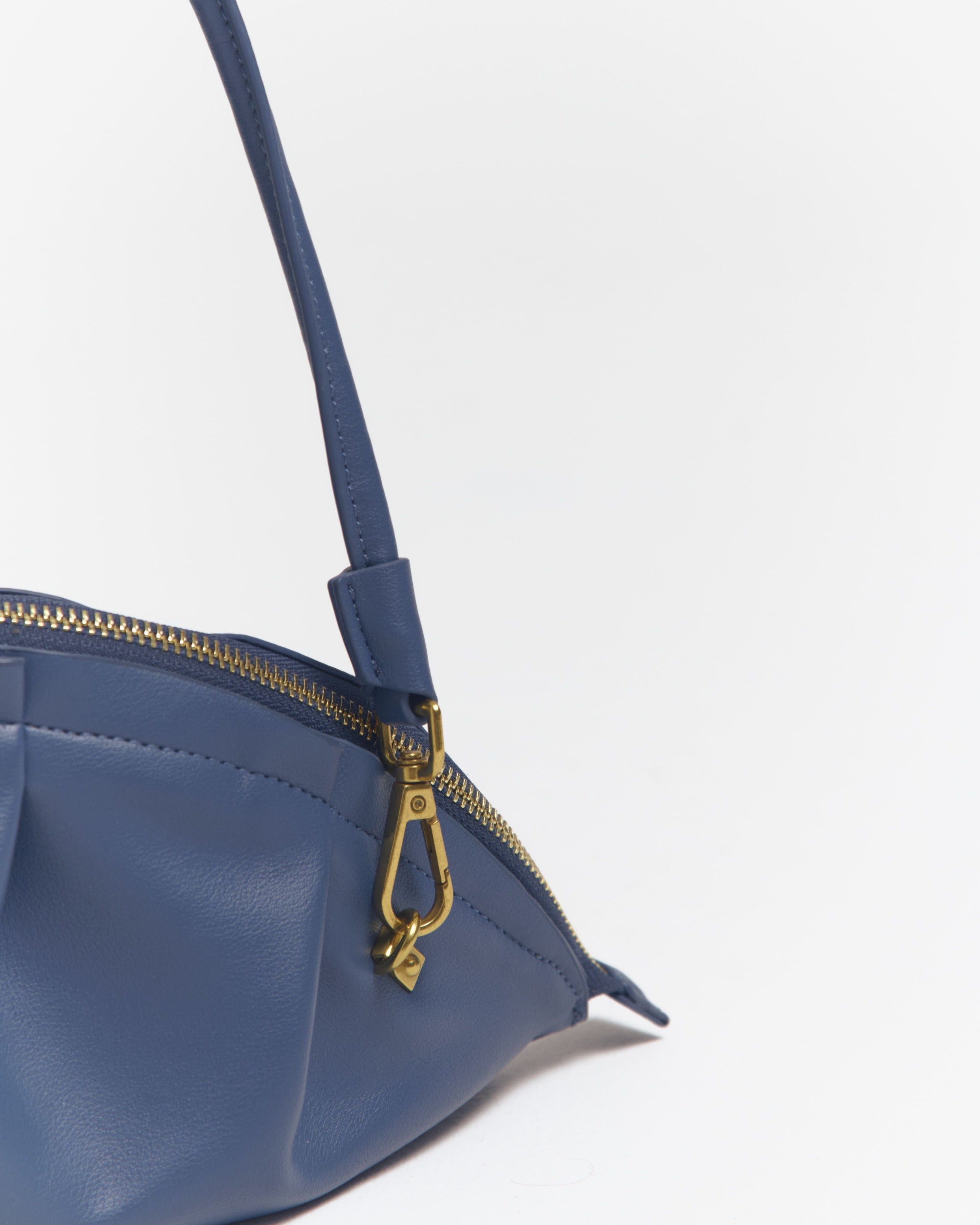 Bolso Gyoza Mediano  Azul Zafiro