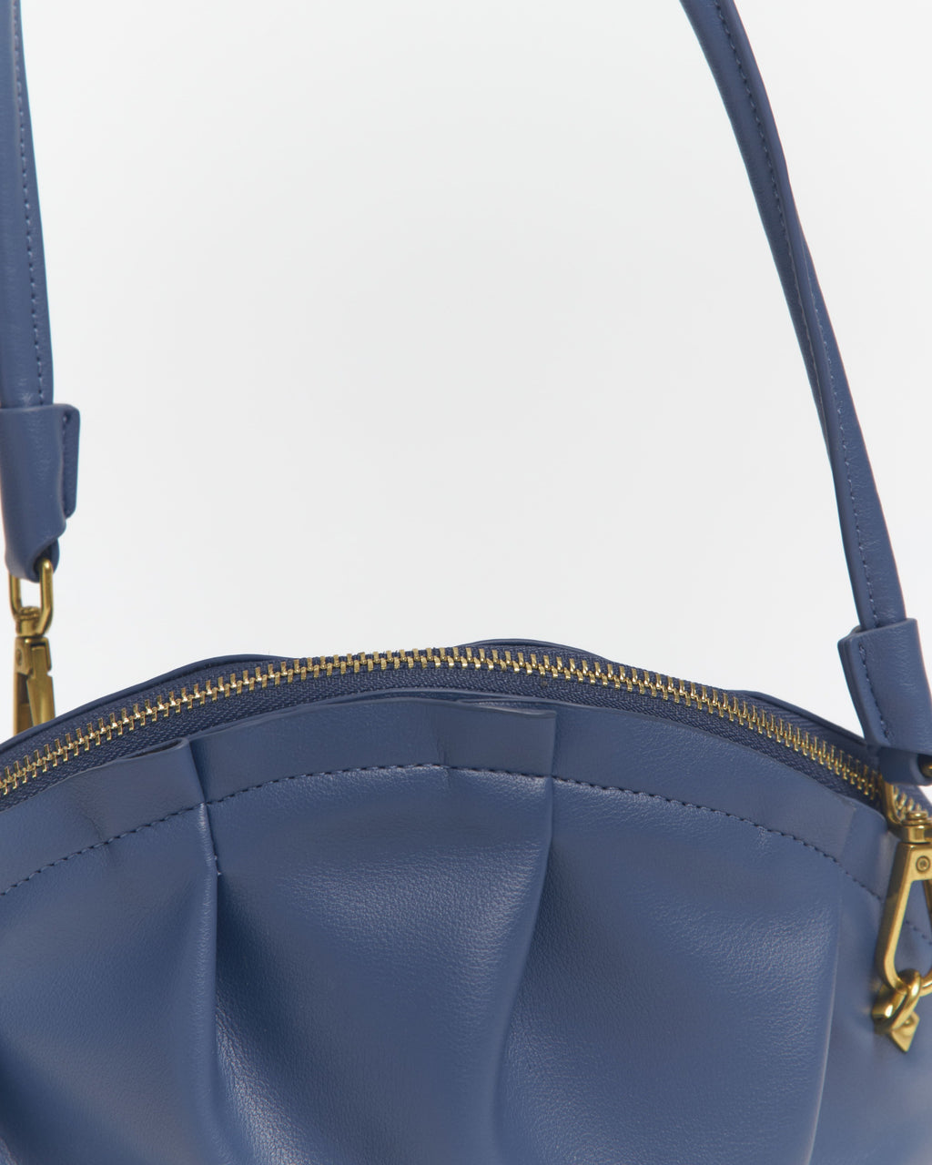 Bolso Gyoza Mediano  Azul Zafiro