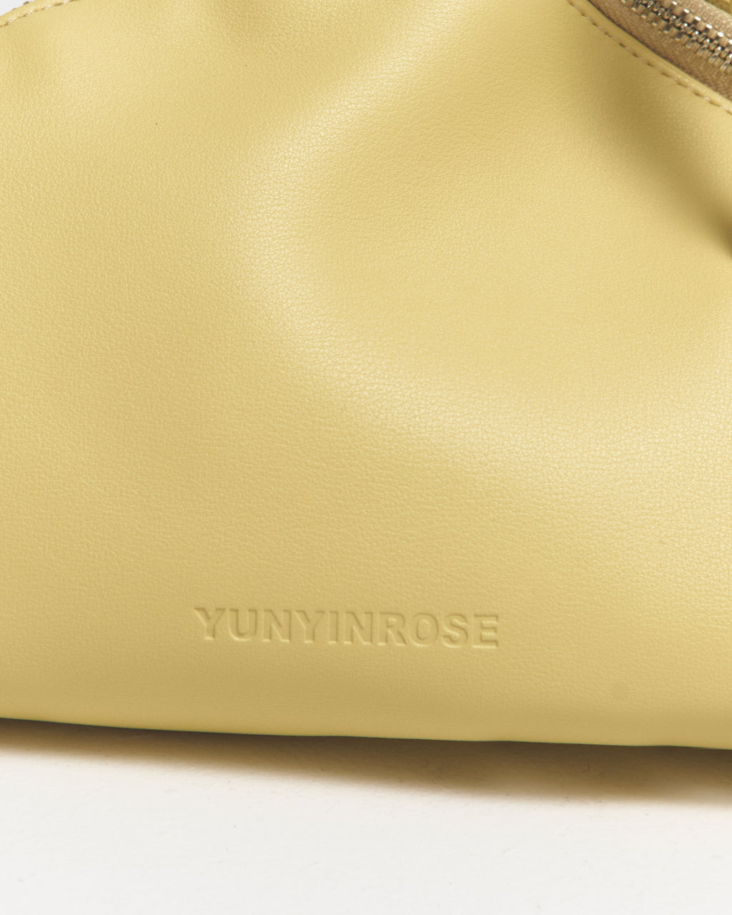 Bolso Gyoza Mediano  Amarillo Mantequilla
