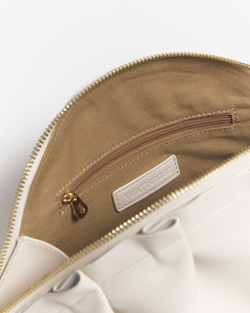 Bolso Gyoza Mediano  Blanco Marfil