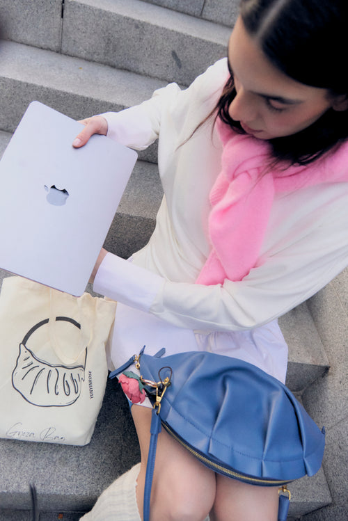 Bolso Gyoza Grande Azul Zafiro