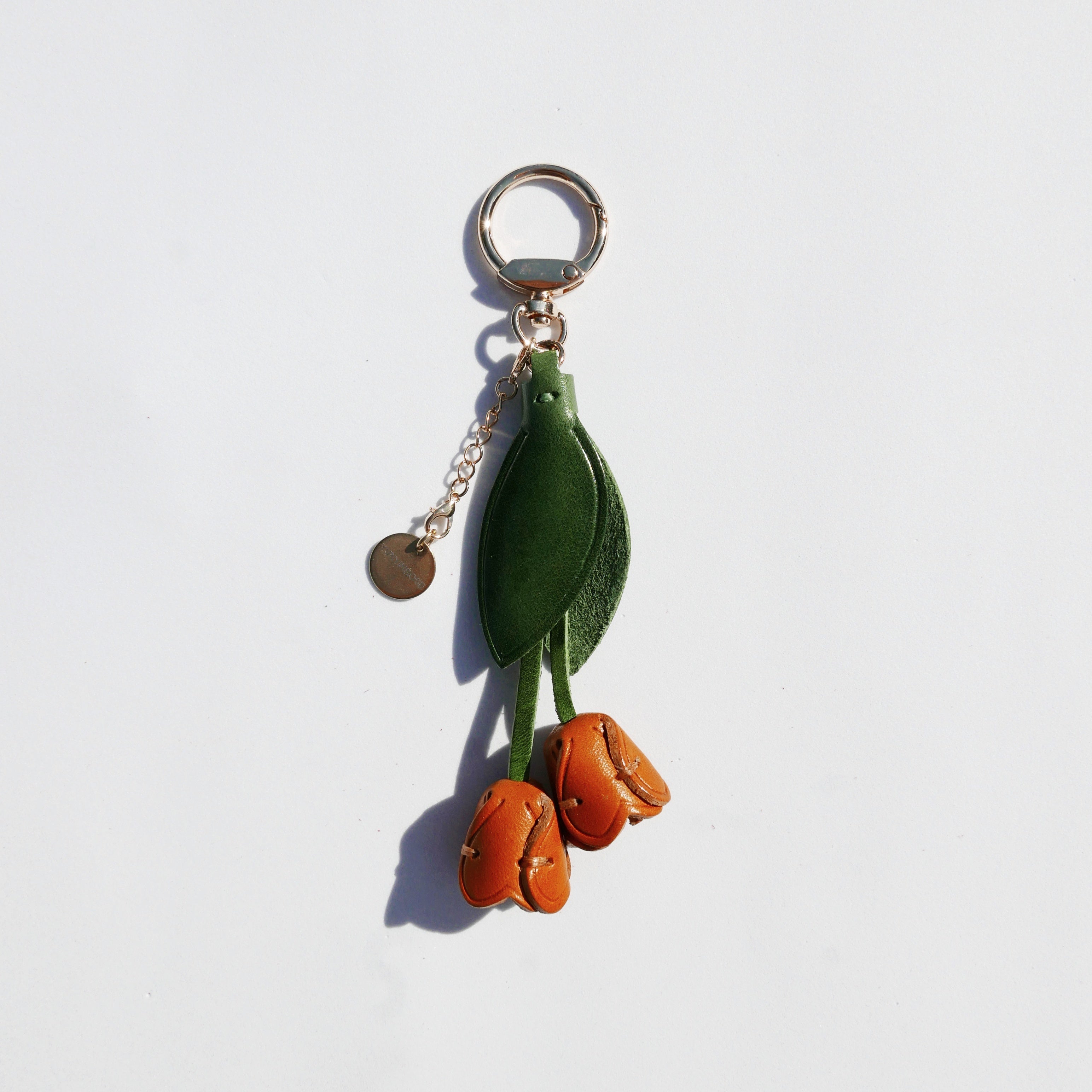 Llavero y colgante de piel en forma de tulipán caramelo