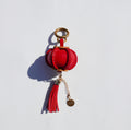 Charm de piel linterna china