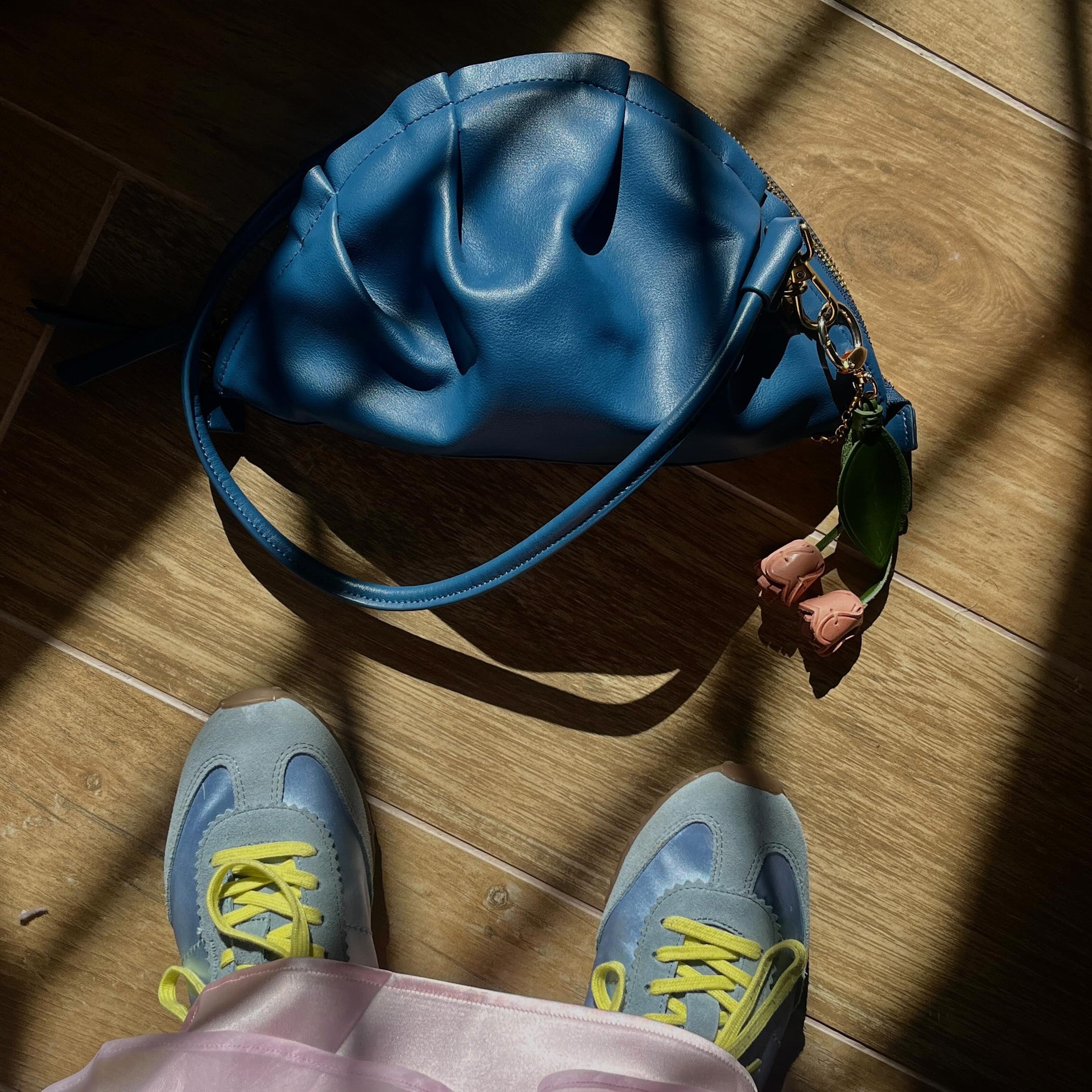 Bolso Gyoza Mediano  Azul Zafiro
